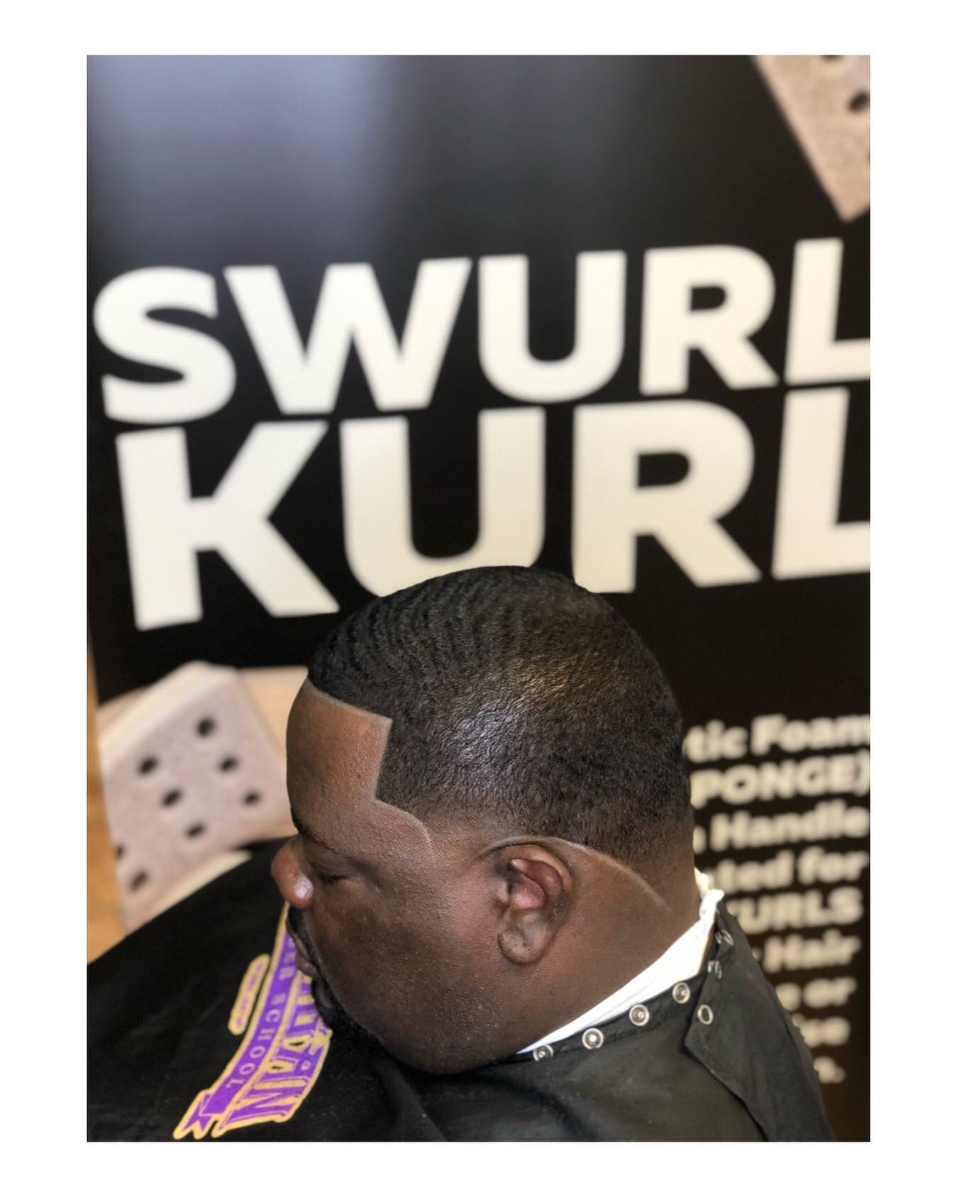 Pay close attention to those #SwurlKurl details 🤩⁣
.⁣
.⁣
.⁣
.⁣
.⁣
#swurlkurlproducts #blackowned #swurlkurlfounder #swurlkurlsafe #swurlkurlbrushes #swurlkurlforthewinwin #business #motivation #explorepage #buyblack #swurlkurlfacewash #blackownedbus