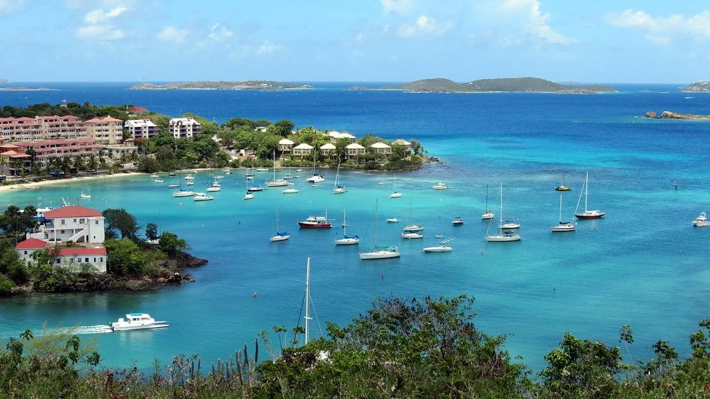 Scavenger hunt / pub crawl through Cruz Bay