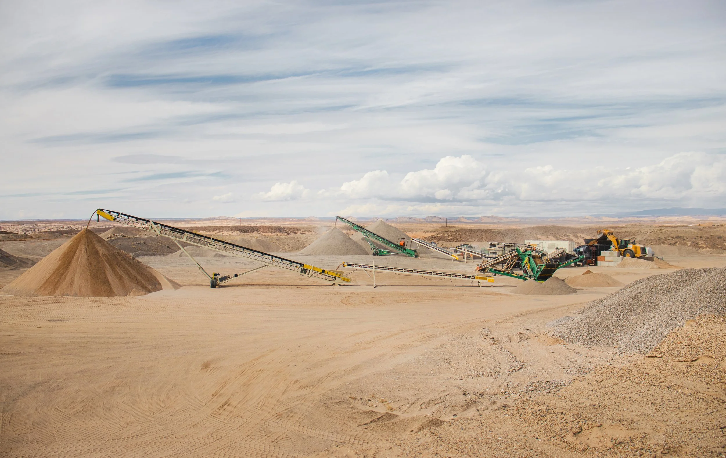 Sand and Gravel Crusher located in Bluff, UT