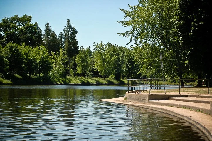 park_riverside_river.jpg