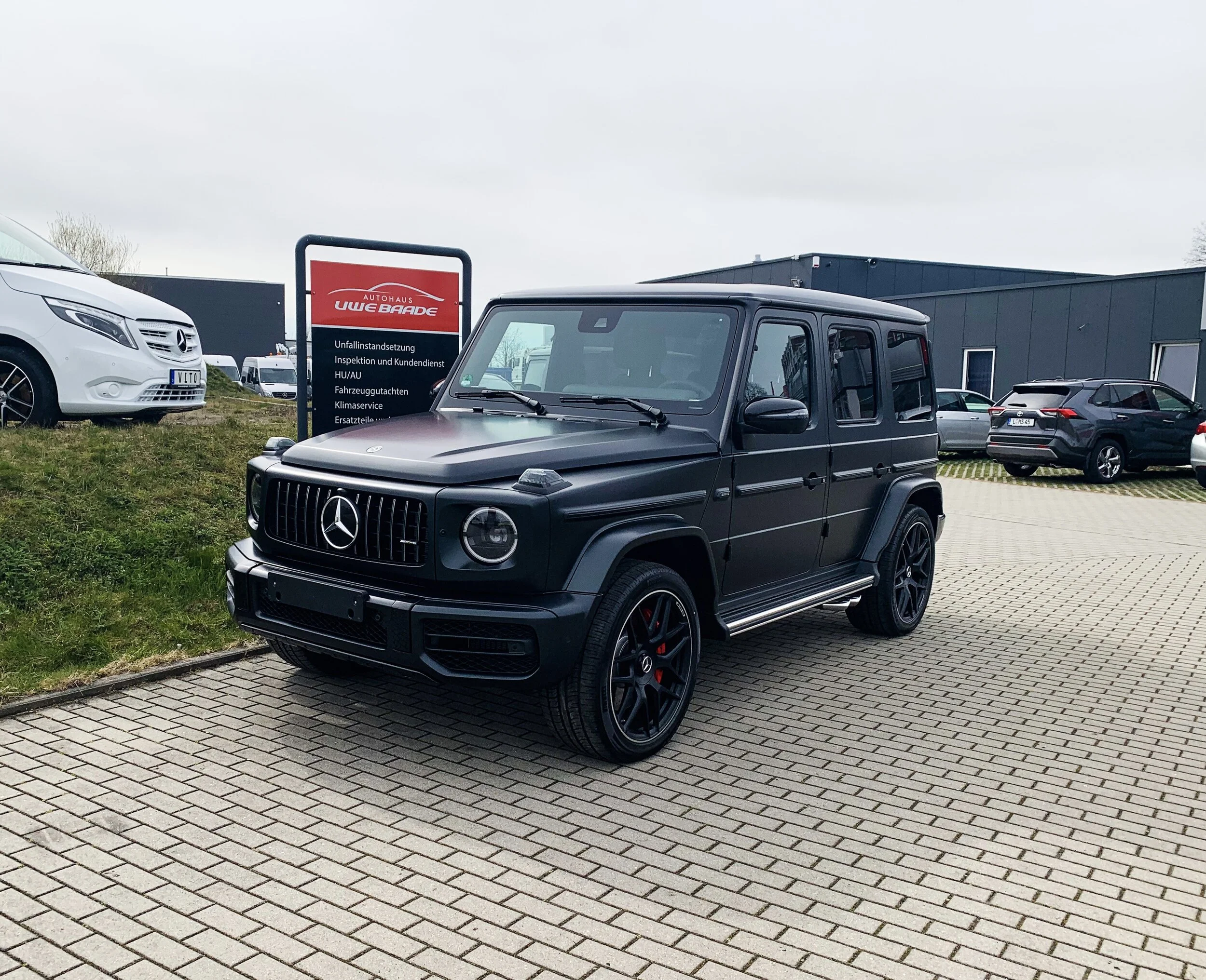 G63 AMG black.jpg