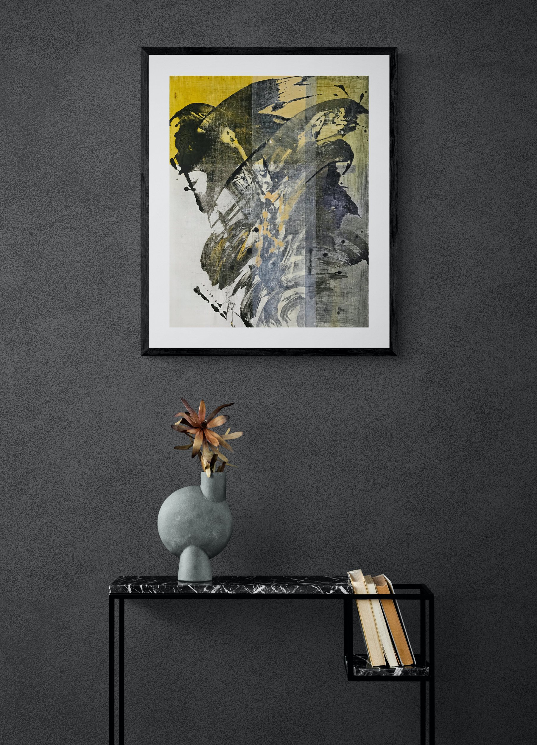 WanT#116Plant_in_vase_sitting_on_console_table.jpg