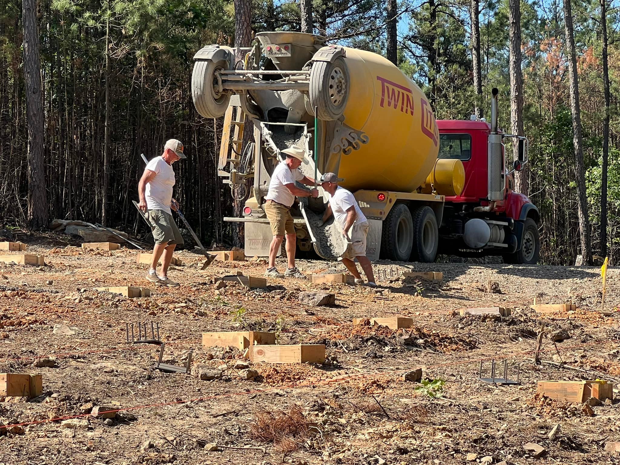 oklahoma-timber-ridge-build-workers