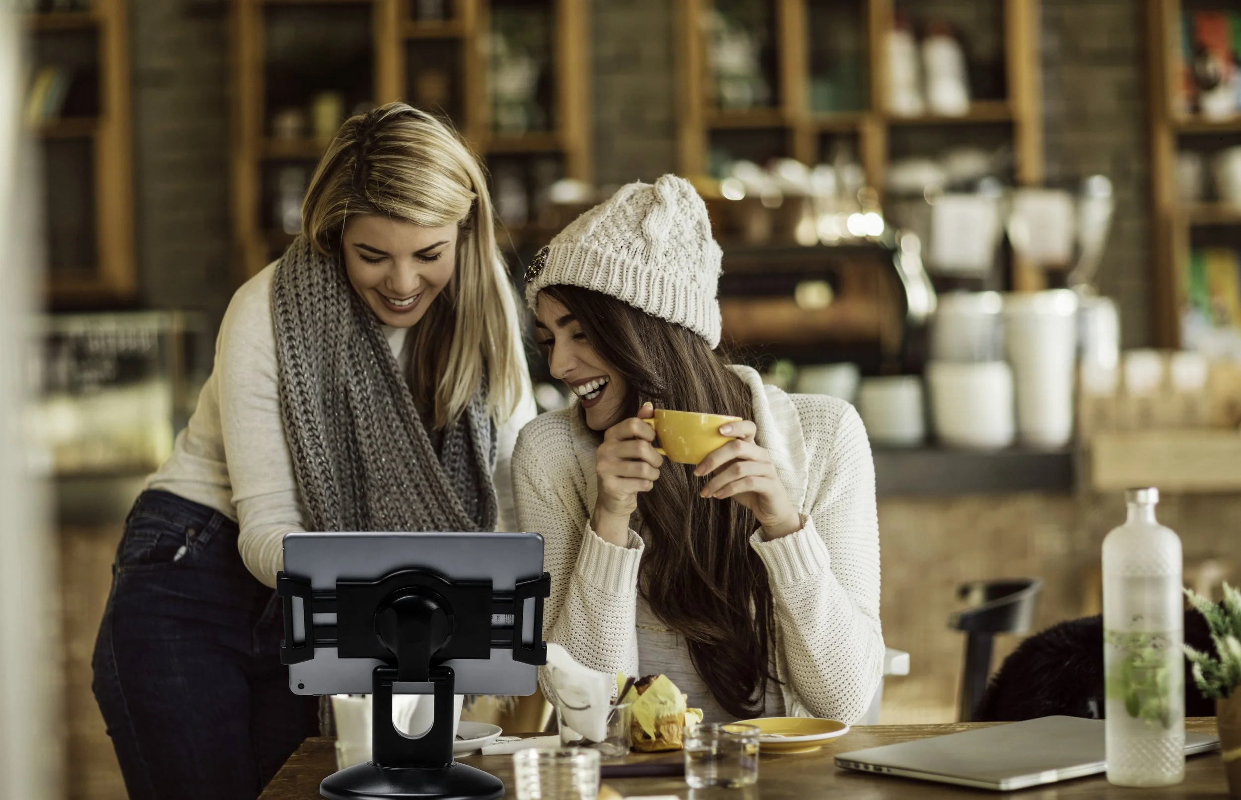 PAD-QCDM-CoffeeShop Lifestyle-Holiday Card.jpg