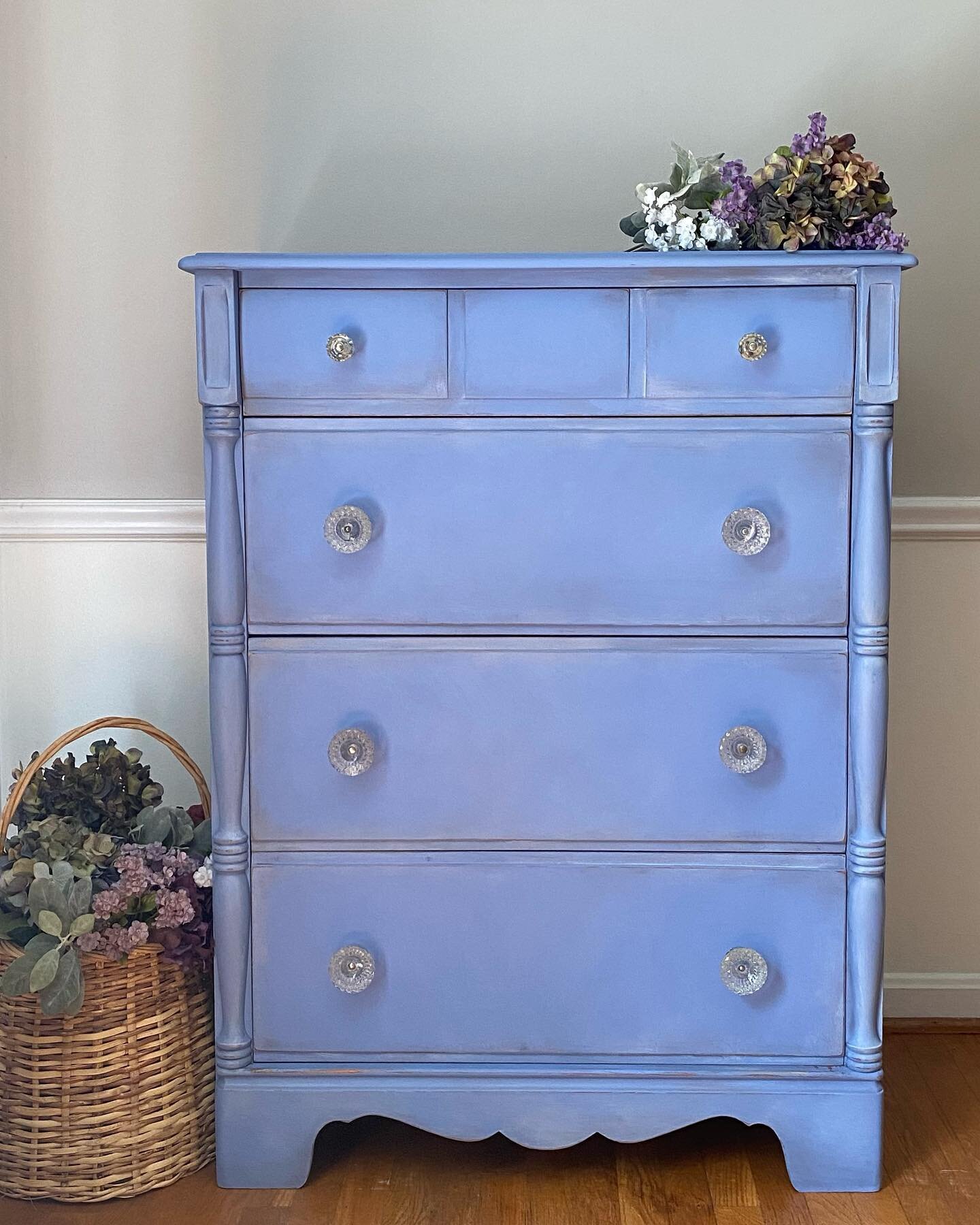 Another makeover in the books! This sweet chest of drawers was reimagined in @dixiebelle paints and waxes for a totally new look!  Swipe to see the before! #dixiebellepaint #blueberry #bdwclear #bdwbrown #furnituremakeover #furnitureflip #furniturede