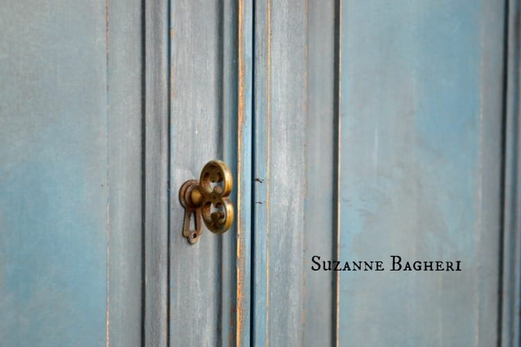 Painted-Armoire-in-Aubusson-Mix-of-Annie-Sloan-Chalk-Paint-by-Suzanne-Bagheri-min.jpeg