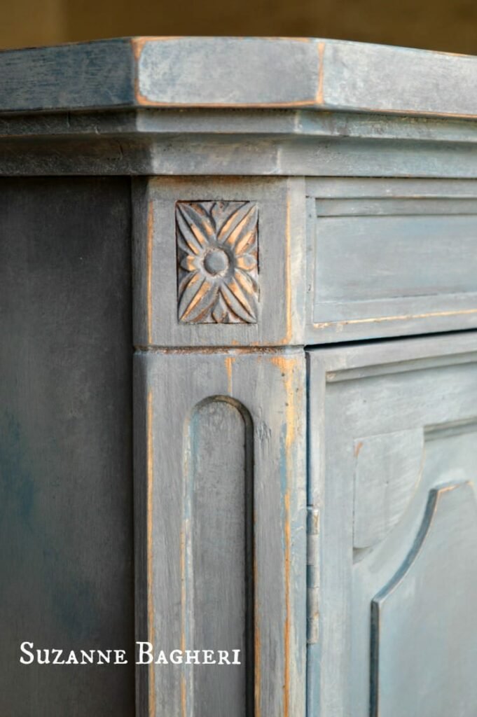 Painted-Vintage-Detail-in-Annie-Sloan-Chalk-Paint-by-Suzanne-Bagheri-at-The-Painted-Drawer-681x1024-min.jpeg