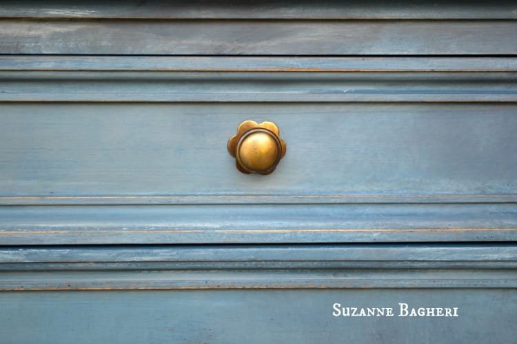 Painted-Drawer-in-Annie-Sloan-Chalk-Paint-Aubusson-by-The-Painted-Drawer-min.jpeg