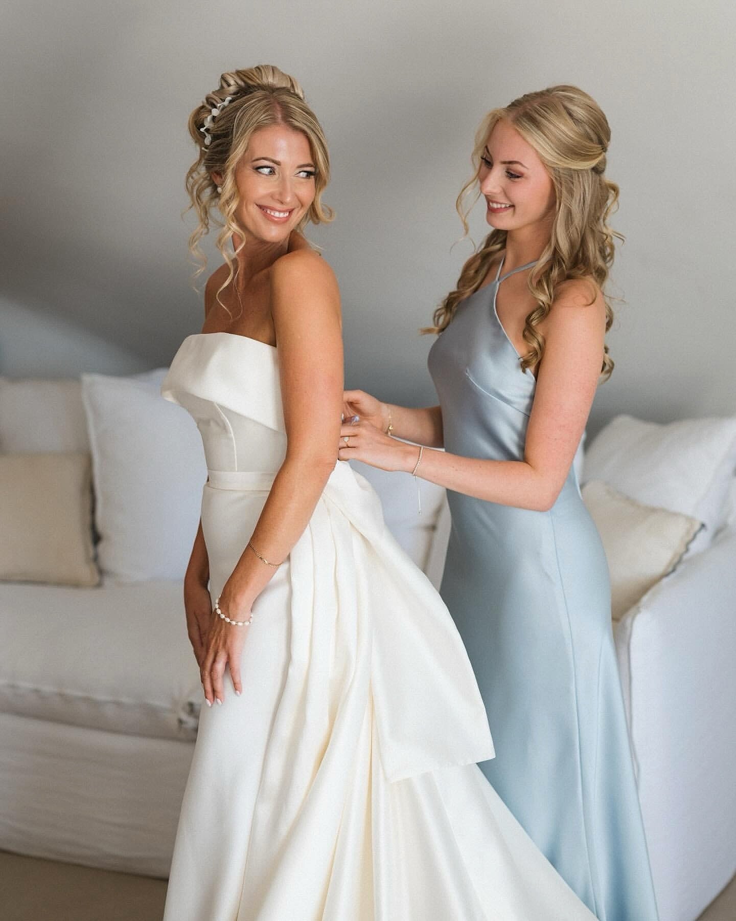 🦋 Rachel 🦋

This photo deserved a spot on the grid! Rachel &amp; her beautiful daughter Millie. 

Bridesmaid Dress: @dessygroup
Style: #Dessy8210
Colour: #DessyMist

#bridesmaidinspo #satinbridesmaids #dessybridesmaids #bluebridesmaids #bridesmaidd