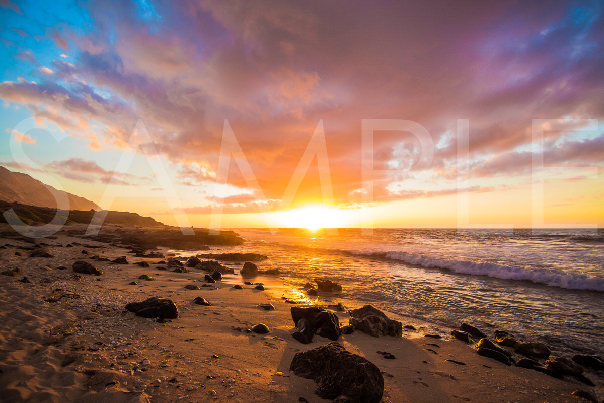 THIS IS AMAZING GRACE The sun sets at the Northwestern most point of Oahu
