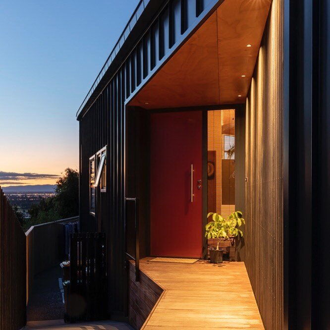 Just love seeing the sunset photos of our recently completed Cashmere build.  The lighting truely brings out so many of this homes amazing features.
⠀⠀⠀⠀⠀⠀⠀⠀⠀
📸 @sarahrowlandsphotography
⠀⠀⠀⠀⠀⠀⠀⠀⠀
Architect @southarchitectsnz
⠀⠀⠀⠀⠀⠀⠀⠀⠀
Engineer @tmc