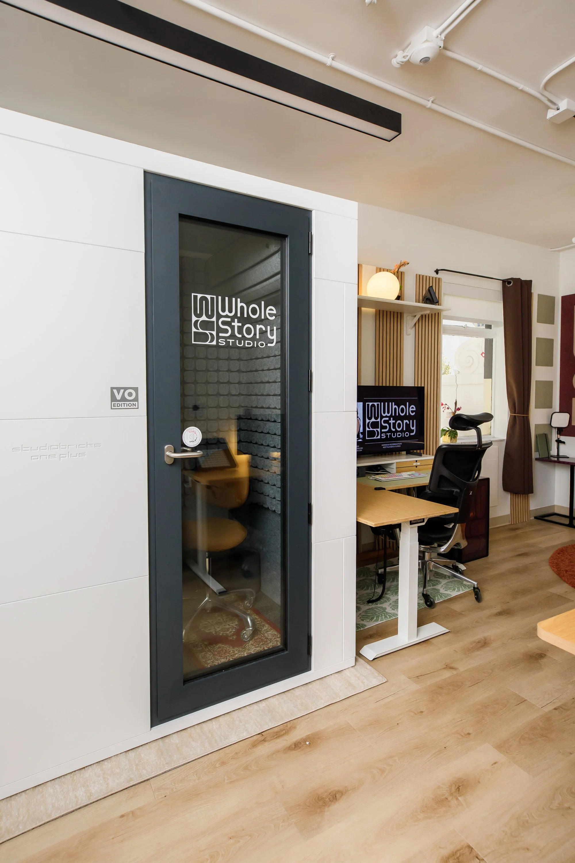 West Palm Beach Podcast and Audiobook Studio 