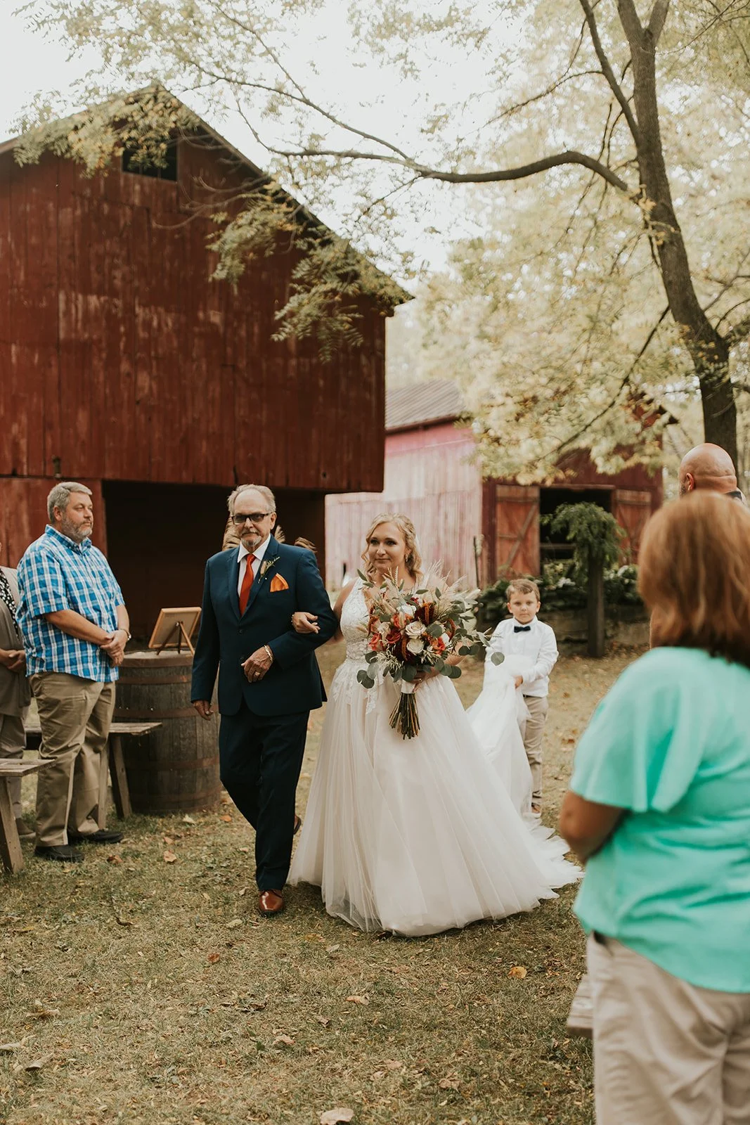 rustic barn wedding ceremony