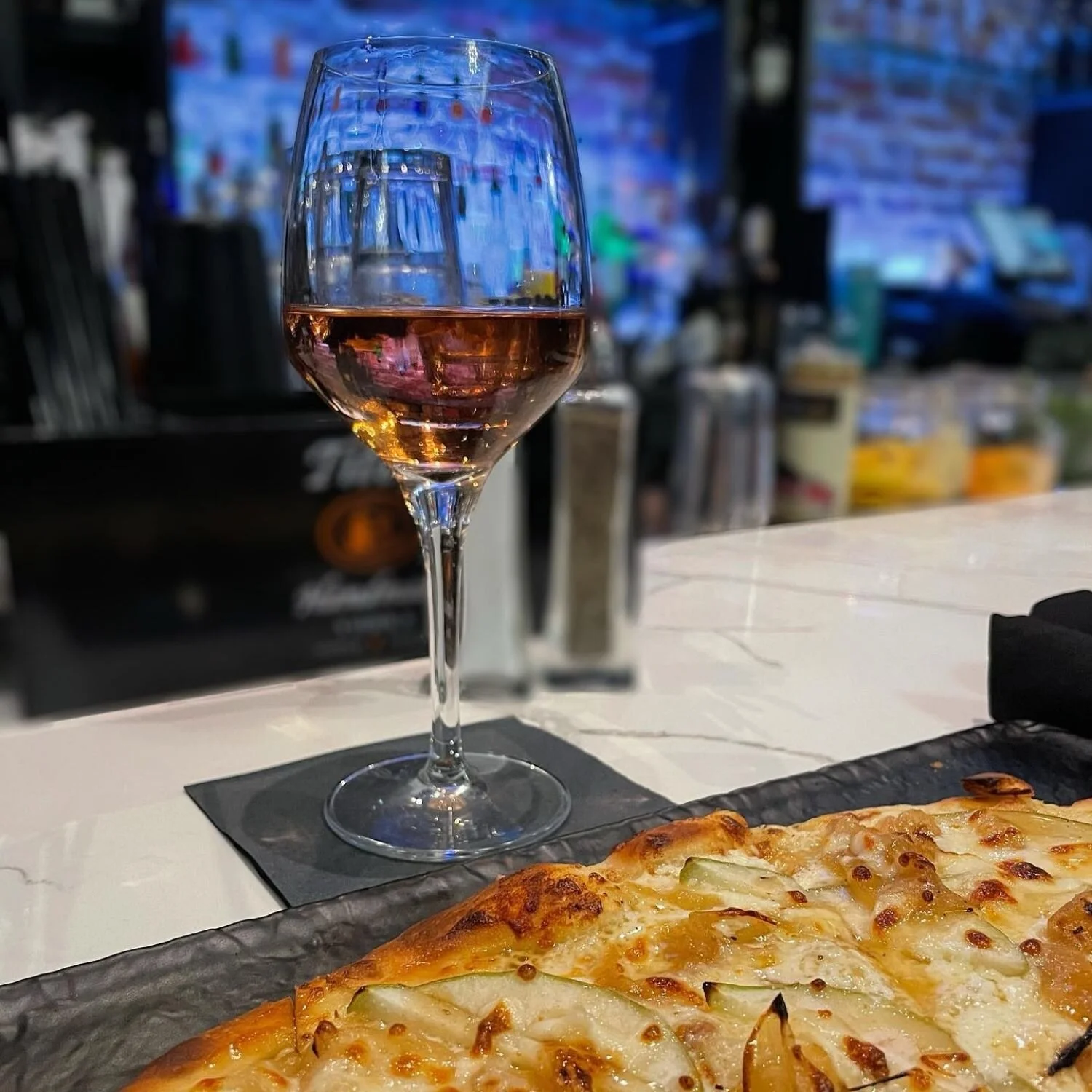 -Photo Credit: Avenue Social Kitchen & Cocktails