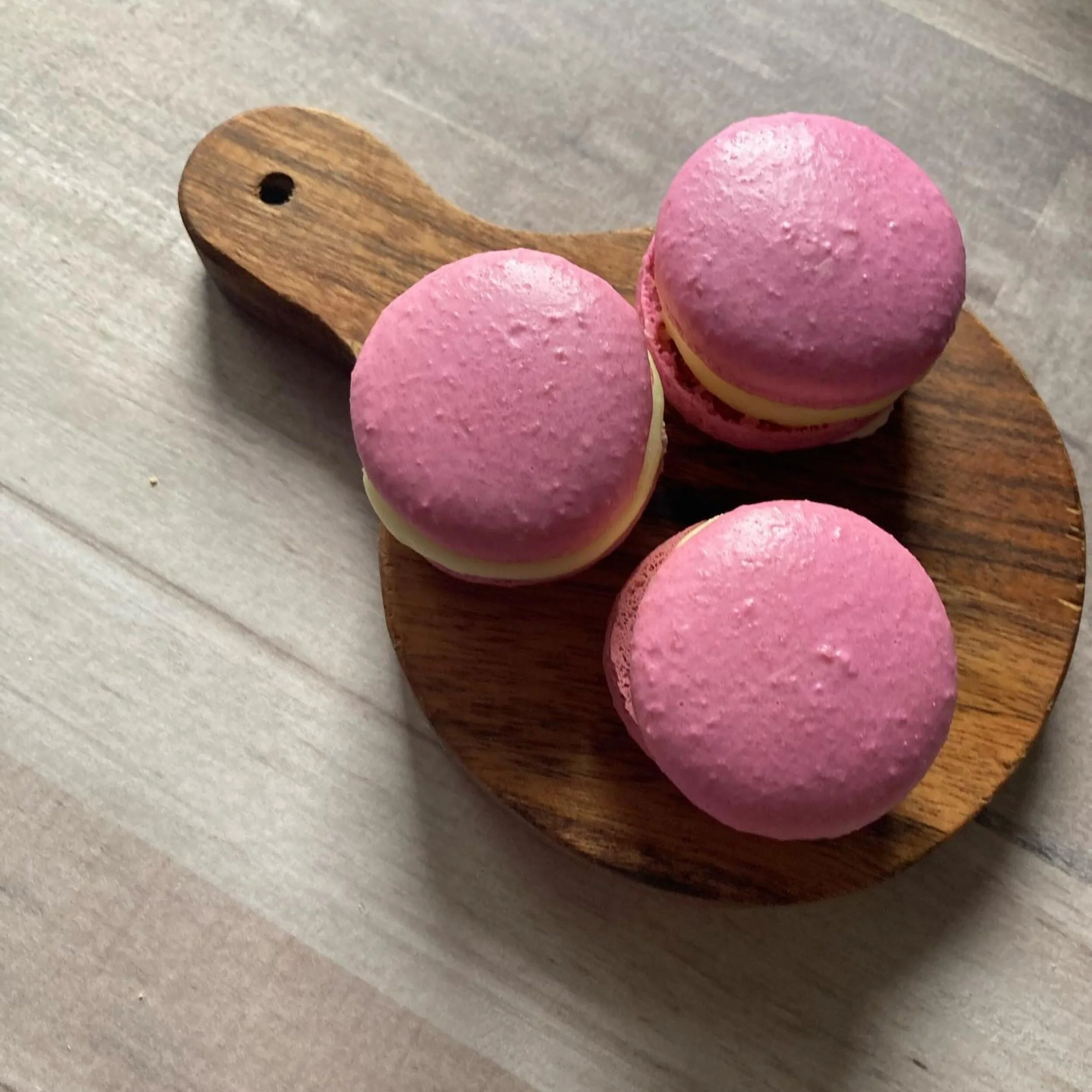   Photo Credit:    Macarons & More   