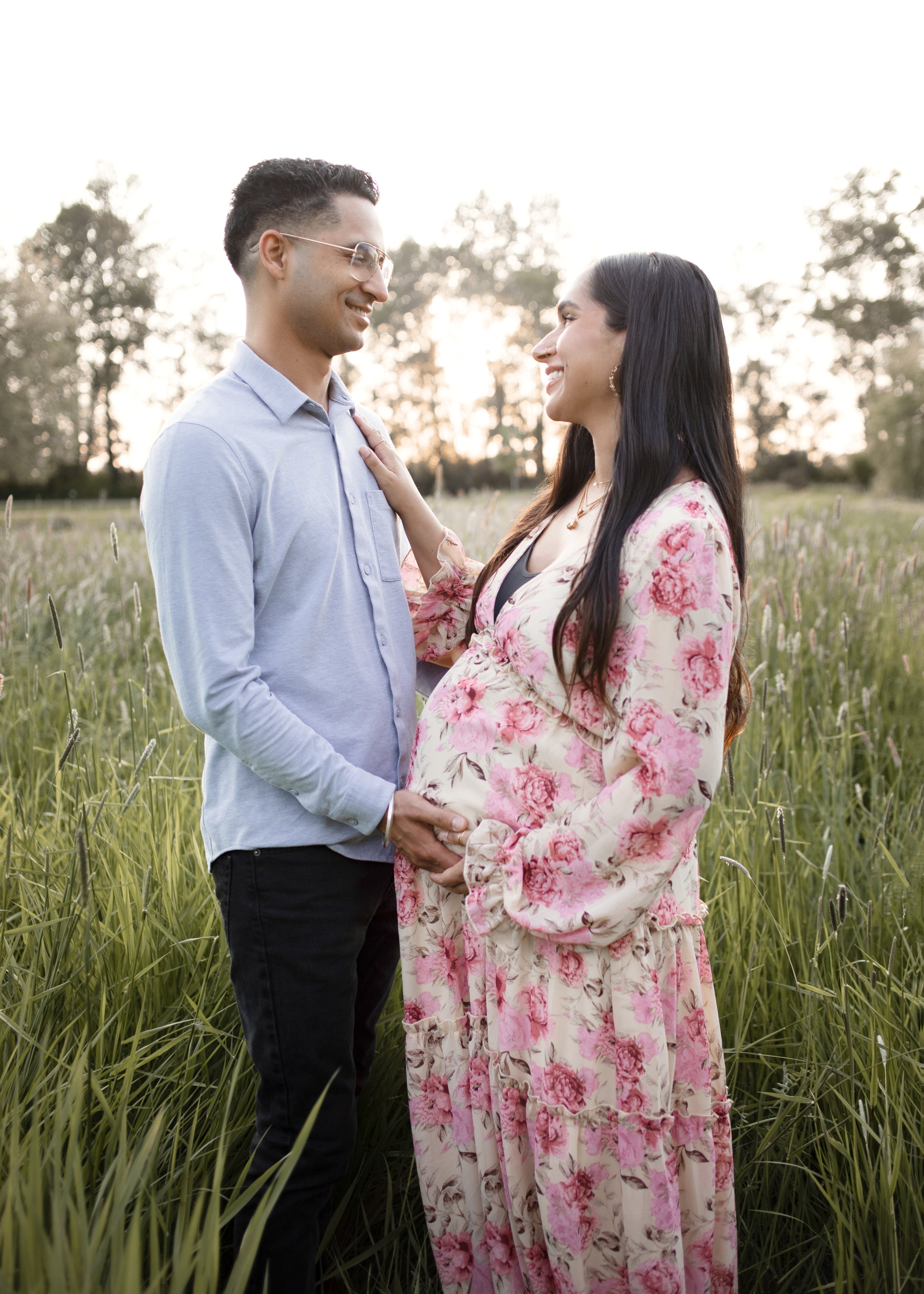 Grassy Meadow Maternity Photography