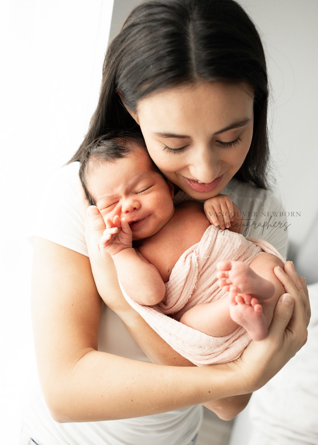 Lifestyle Newborn Photo Shoot-60.jpg