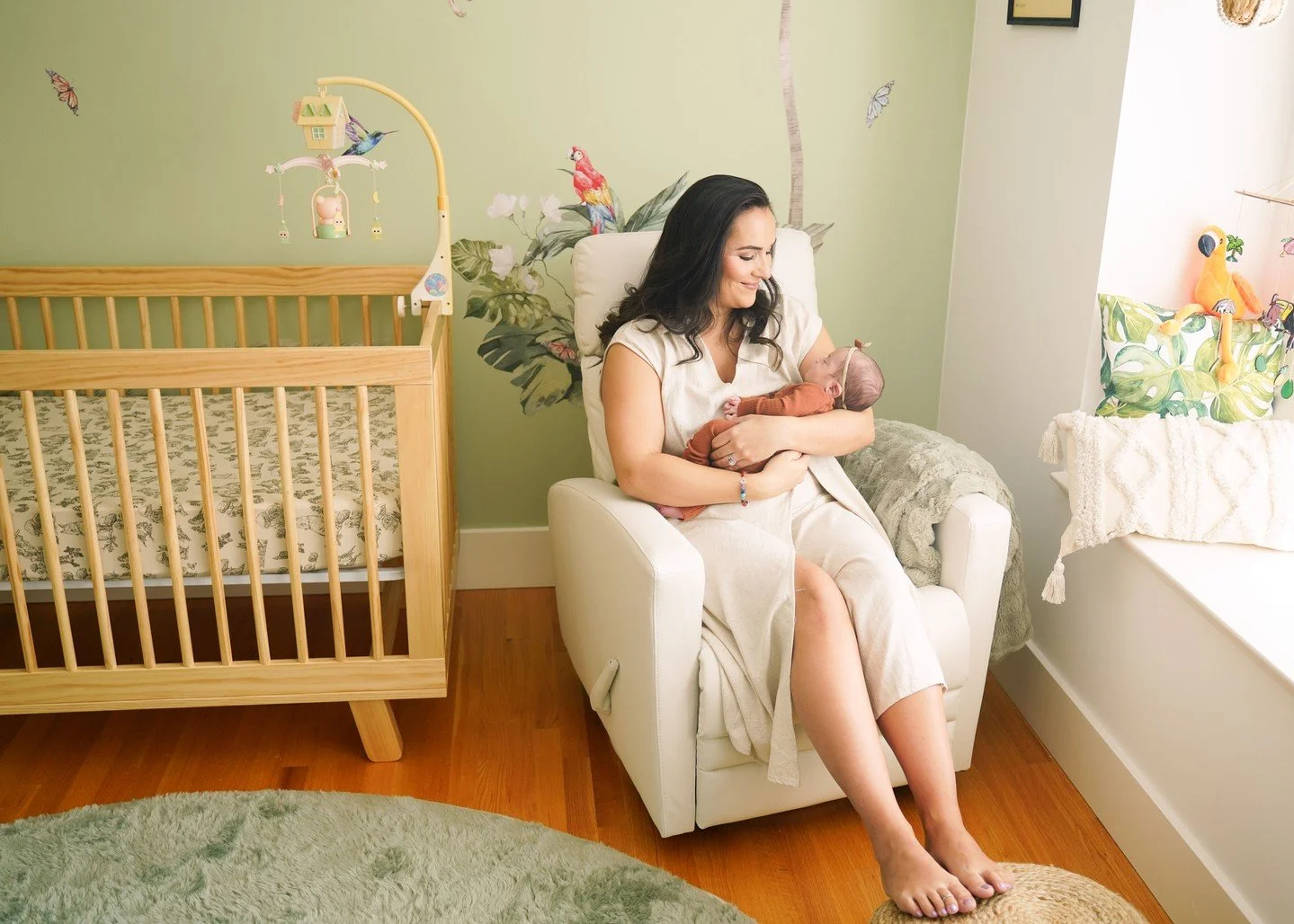 Rock, snuggle, repeat 🤍

-
#newbornphotography #newbornsession #momandbaby #rockingchairmoments #nursery #vancouvernewbornphotographer