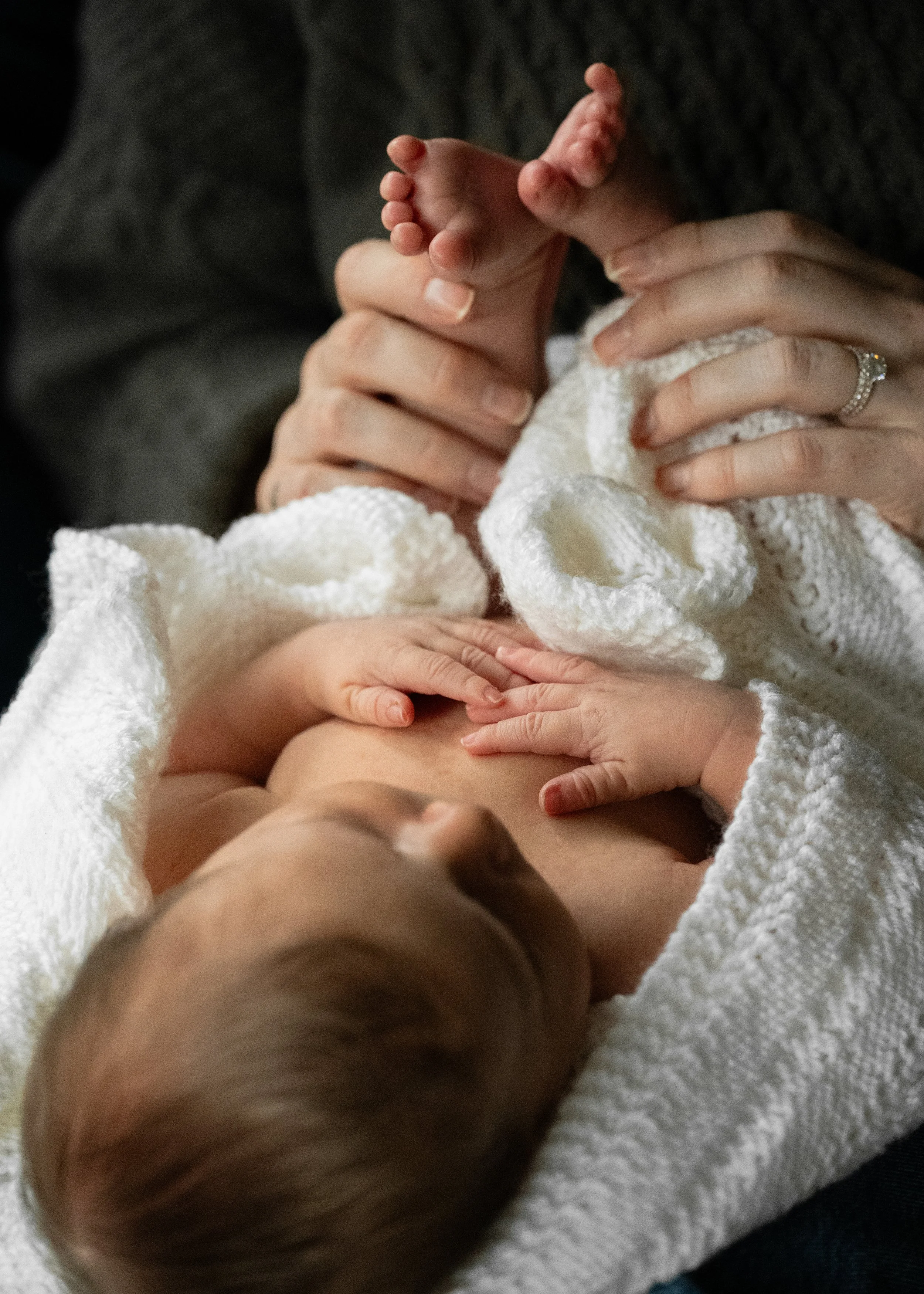 Lifestyle Newborn Photography In Vancouver