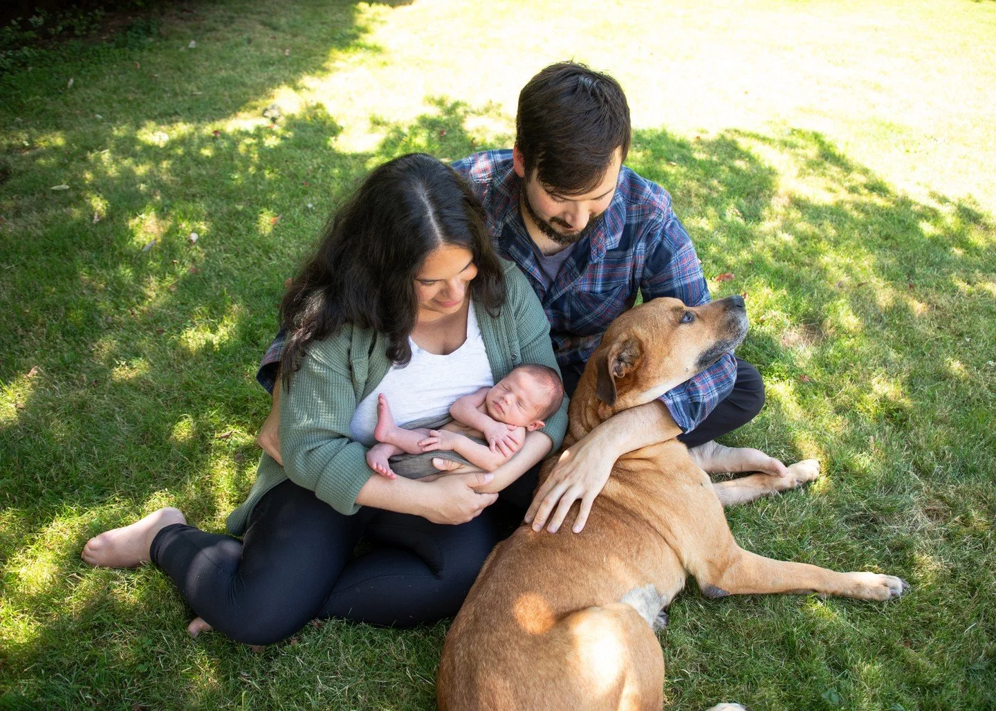 Hasn't the weather been beautiful? Sometimes it's fun to sneak outdoors during your newborn session for a few photos 😉

-
#newbornanddog #outdoornewbornphoto #vancouvermom #candidnewbornsession #newbornphotography #vancouvernewbornsession