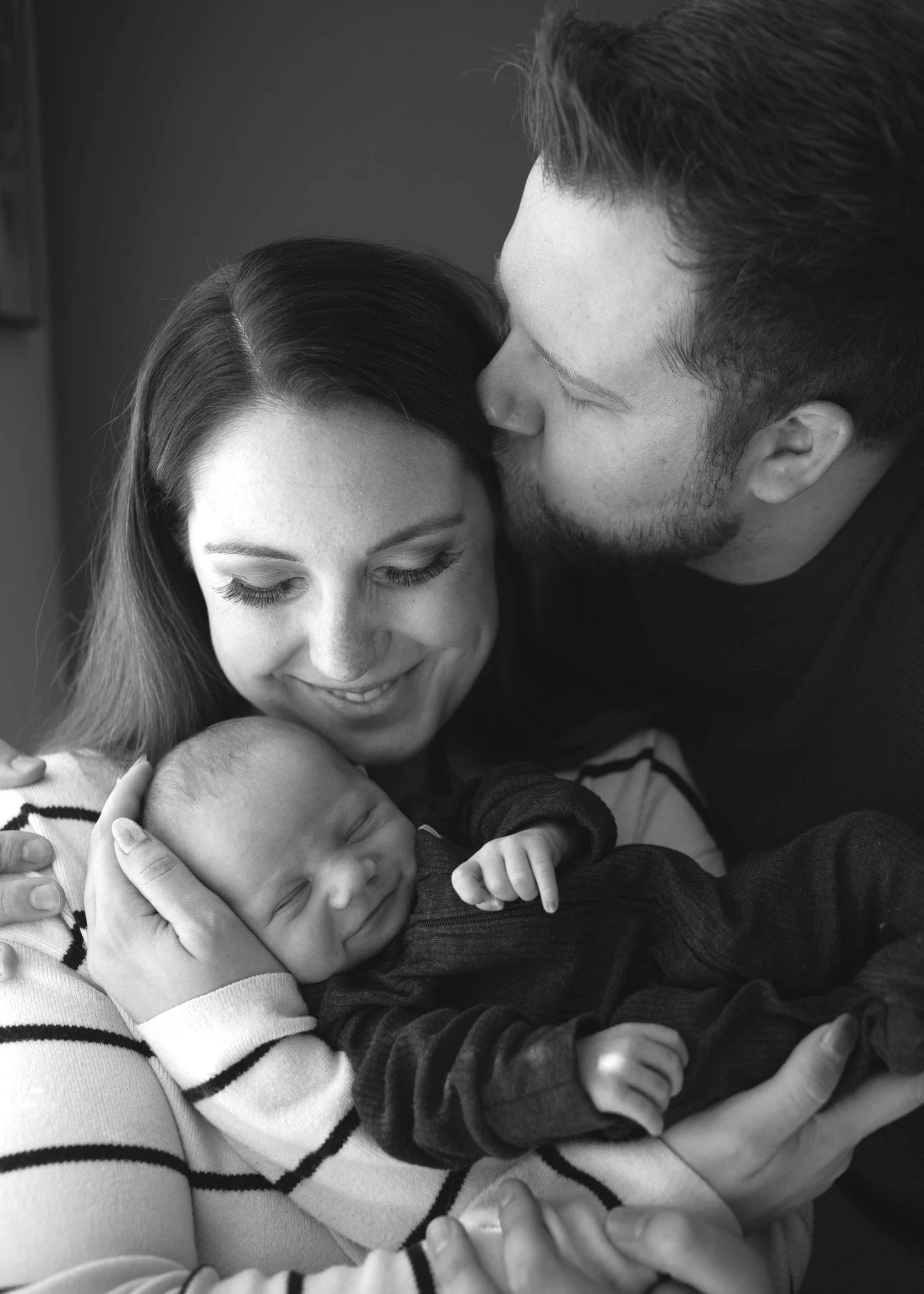 Classic black-and-white newborn photos are timeless. How cute is this baby's smile!

-
#blackandwhitenewbornphotography #timelessnewborn #newbornsmile #familymoment #vancouvernewborn #eastvancouvernewbornsession