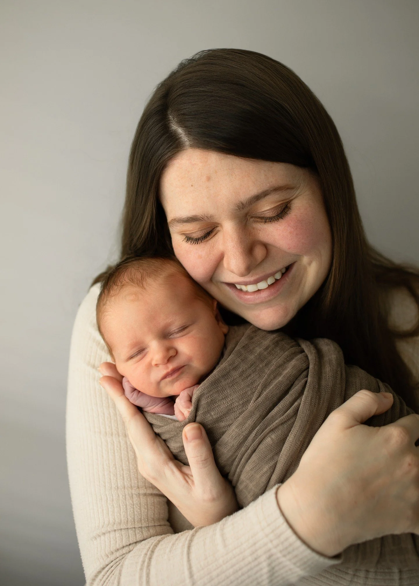 The sweetest snuggles with mom

-
#momandnewborn #newbornsnuggles #southsurreynewbornphotographer #pittmeadowsnewbornphotographer #mapleridgenewbornphotographer #langleynewbornphotographer #deltanewbornphotographer