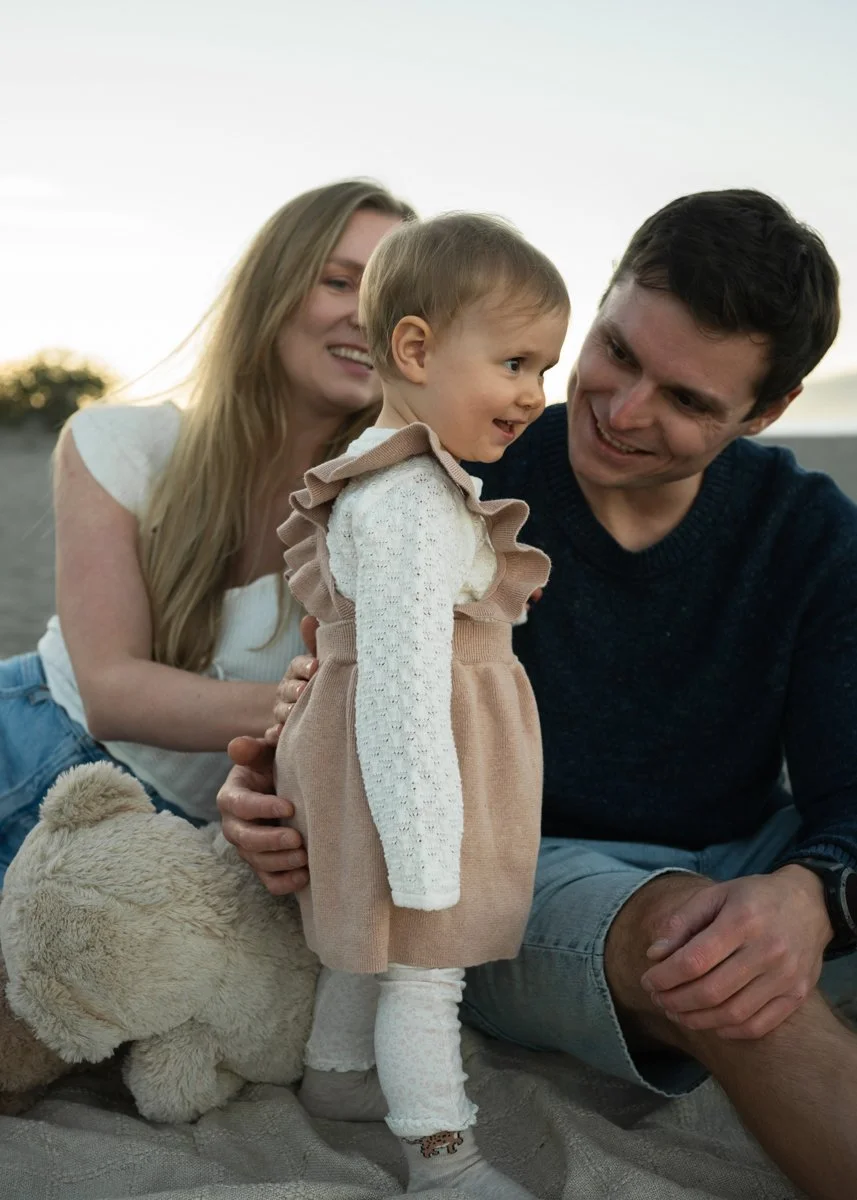 Jericho Beach Family Photo Shoot.jpg