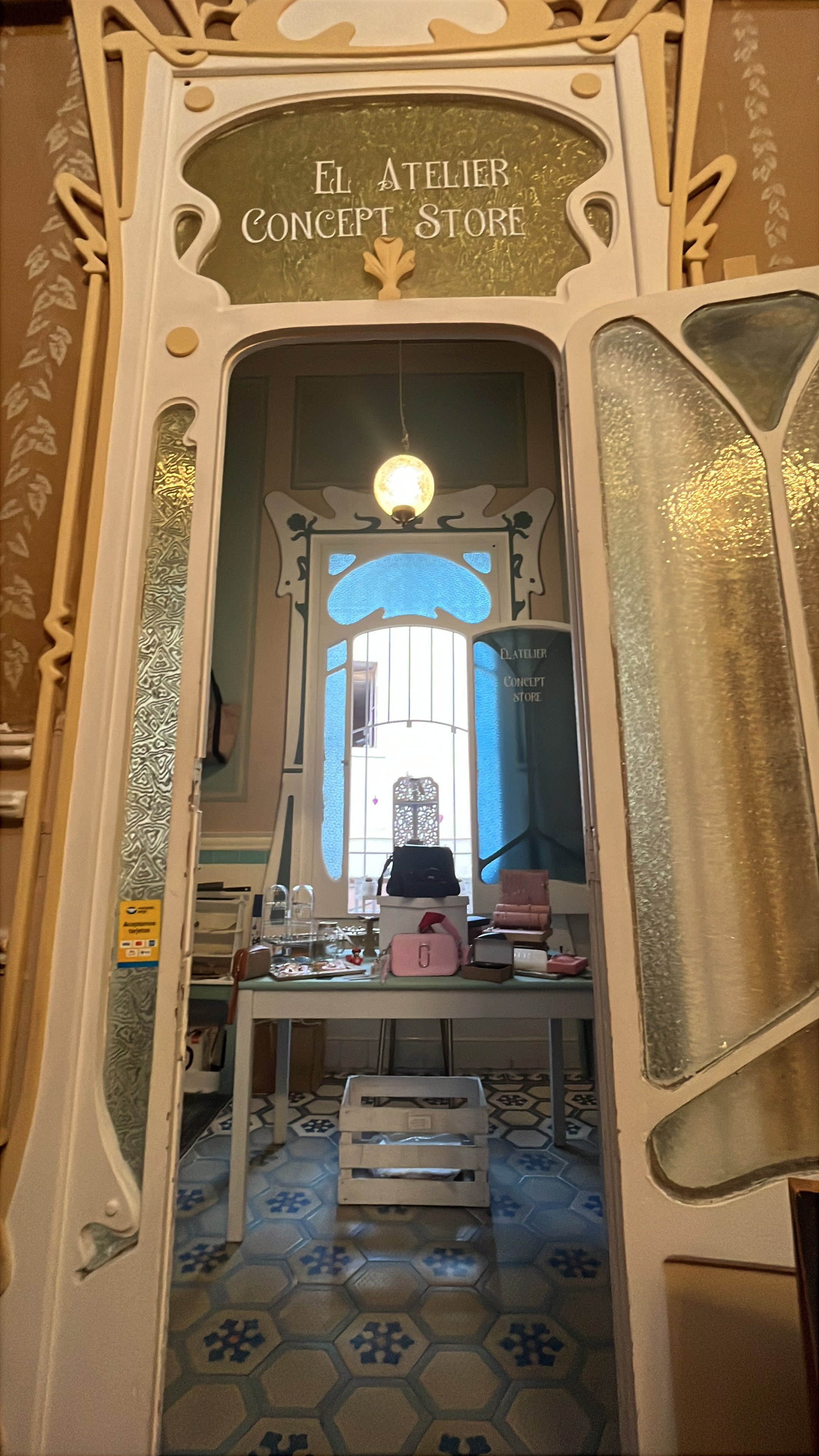 EL ATELIER CONCEPTSTORE