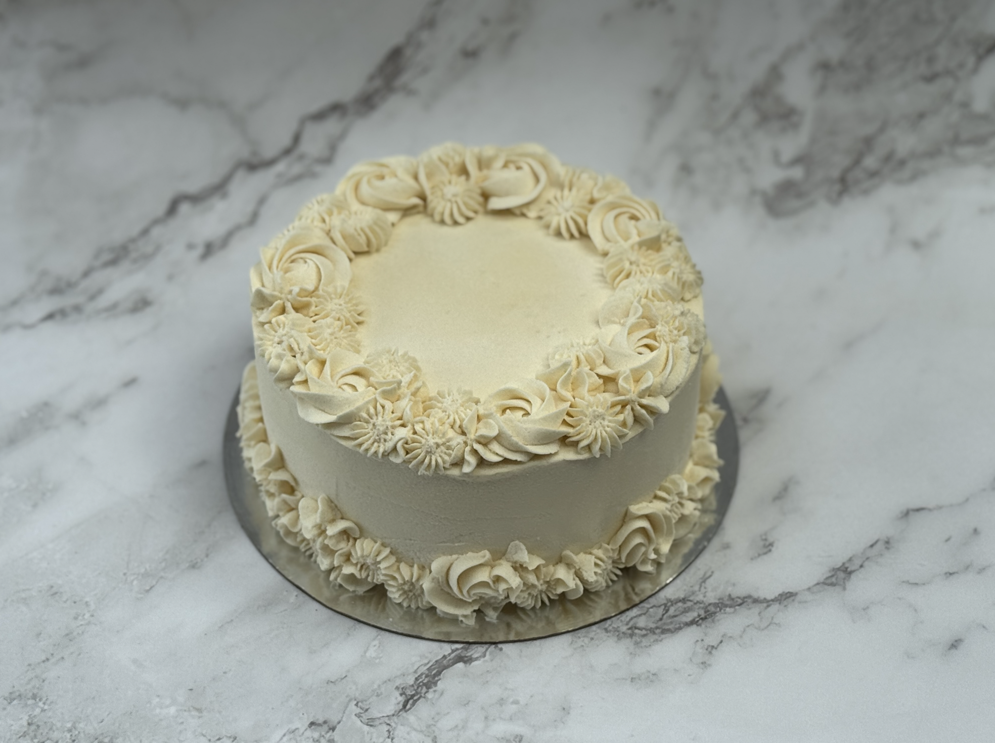 Vanilla cake with elegantly piped decorations — Oh Happy Bake Nanaimo
