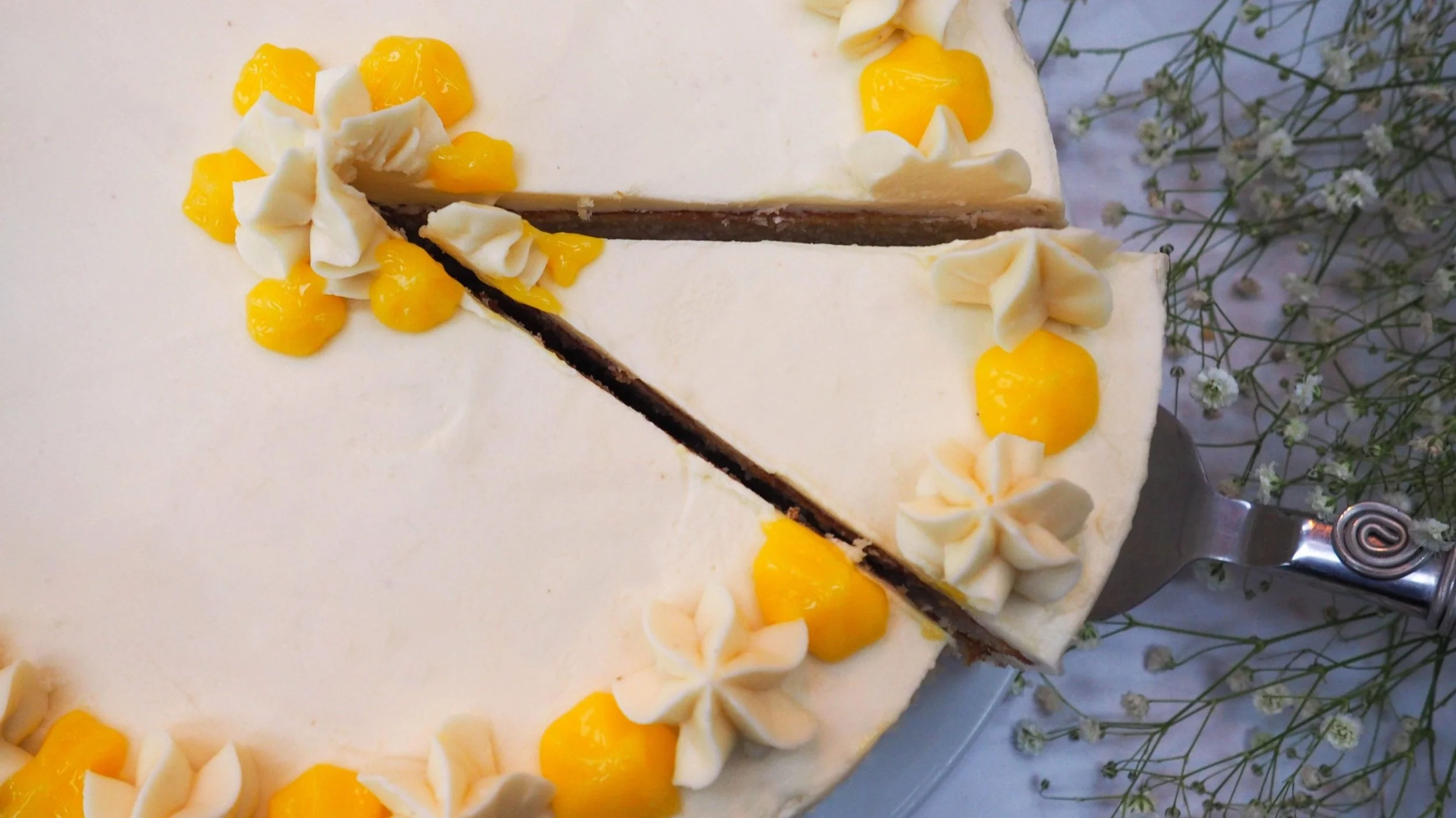 White cake with vanilla frosting and lemon curd — Oh Happy Bake