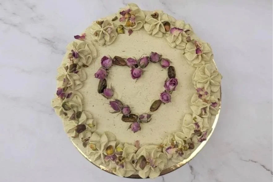 Pistachio Raspberry cake — Oh Happy Bake.jpg