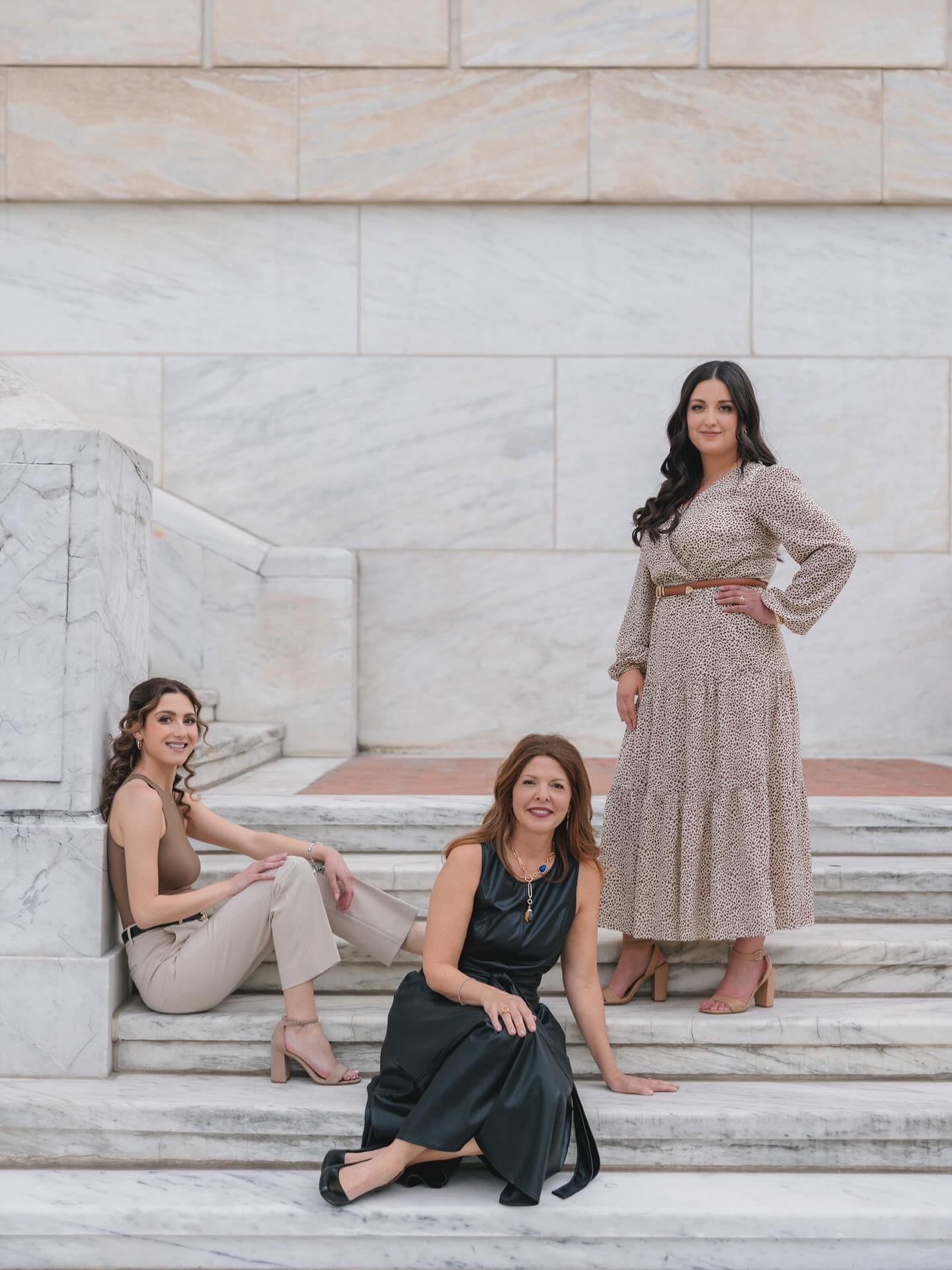 We just got our Detroit brand shoot back from the talented @elliefrancesphotography, and we couldn&rsquo;t be more thrilled! A few weeks ago, we spent time in Detroit at the stunning Institute of Arts, capturing the heart of Stacy Moore Designs.

Whe