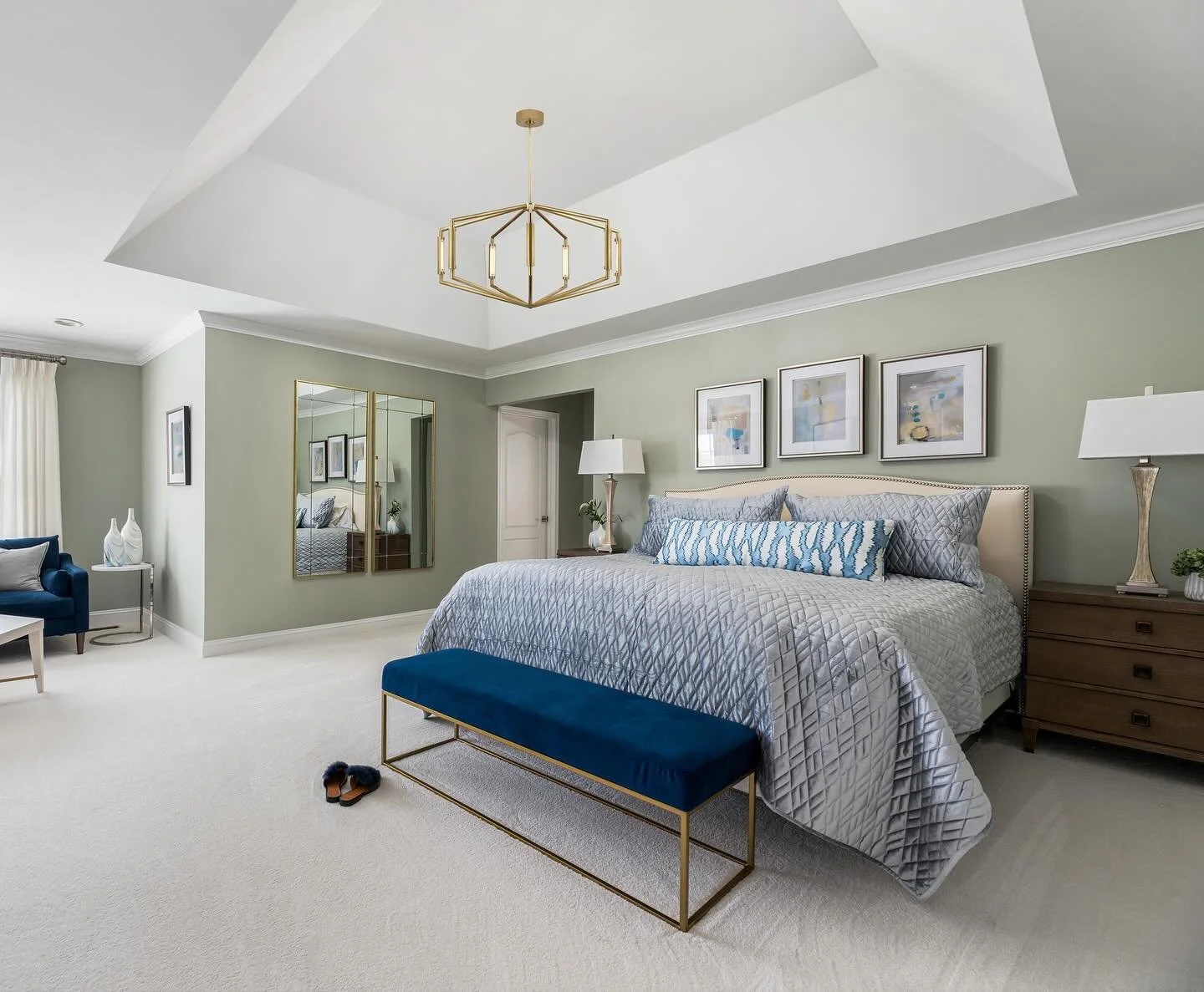 Sometimes even designers need a do-over 🙈 After this photoshoot, we realized the original chandelier just wasn&rsquo;t working with the scale and style of the room. It felt too small and too ornate for the modern direction we were taking.

So, we sw