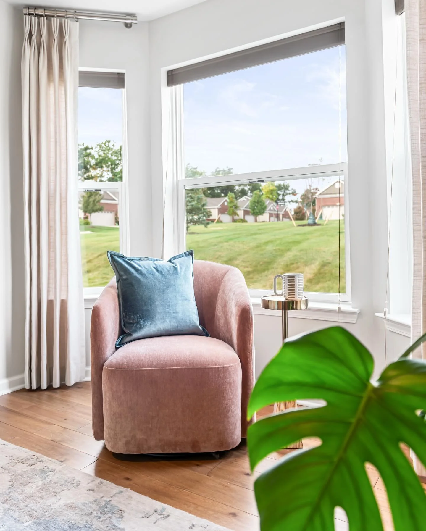 Cozy bedroom spot with a view.  A great place for your morning coffee moment.☕️ 

Interior design by @stacymooredesigns 
Photo by @arphotographydetroit 

#cozycorner #morninglight #coffeeathome #designedliving #interiordetails #quietmoments #homeinsp