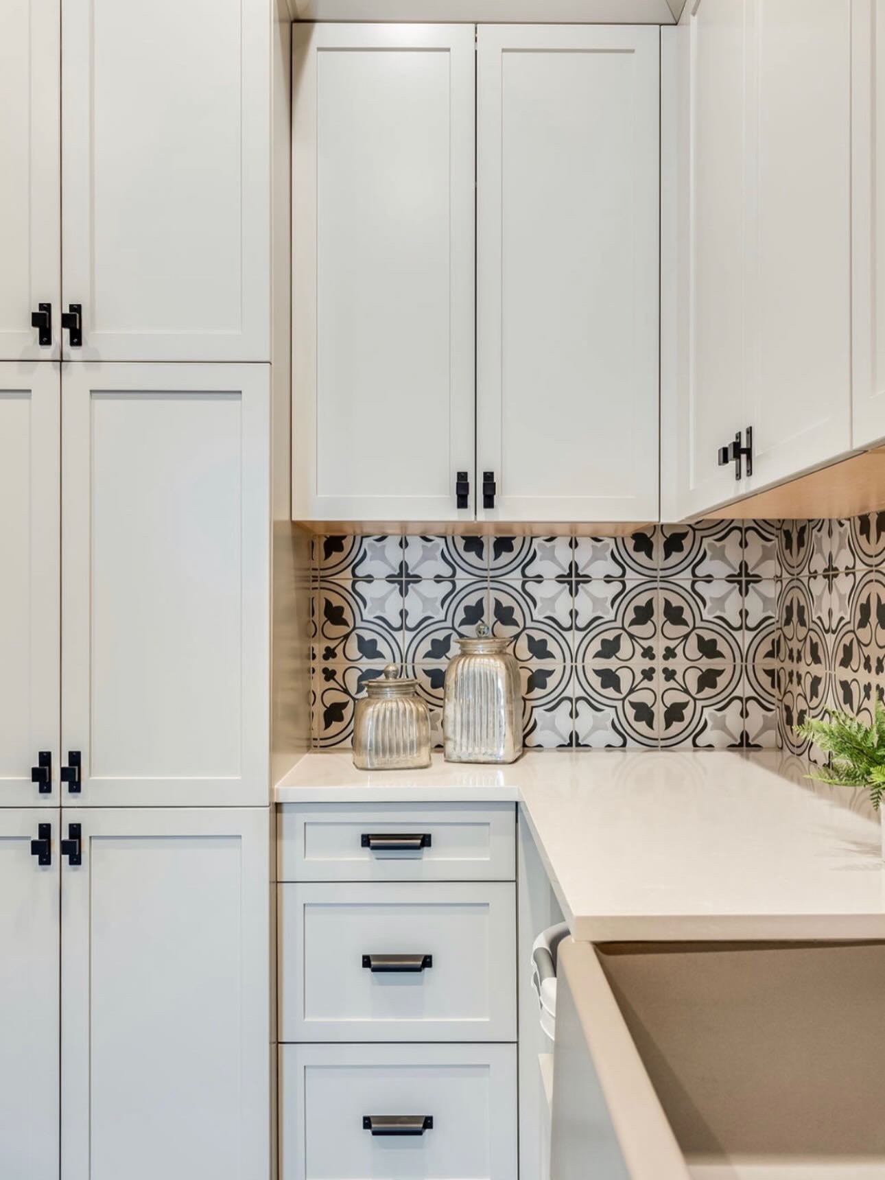 Designing a beautiful home means paying attention to the spaces you use every single day.

For #projectmodernranch, we wanted the laundry room to feel just as thoughtful as the kitchen or living spaces. Designed intentionally with the homeowner, this