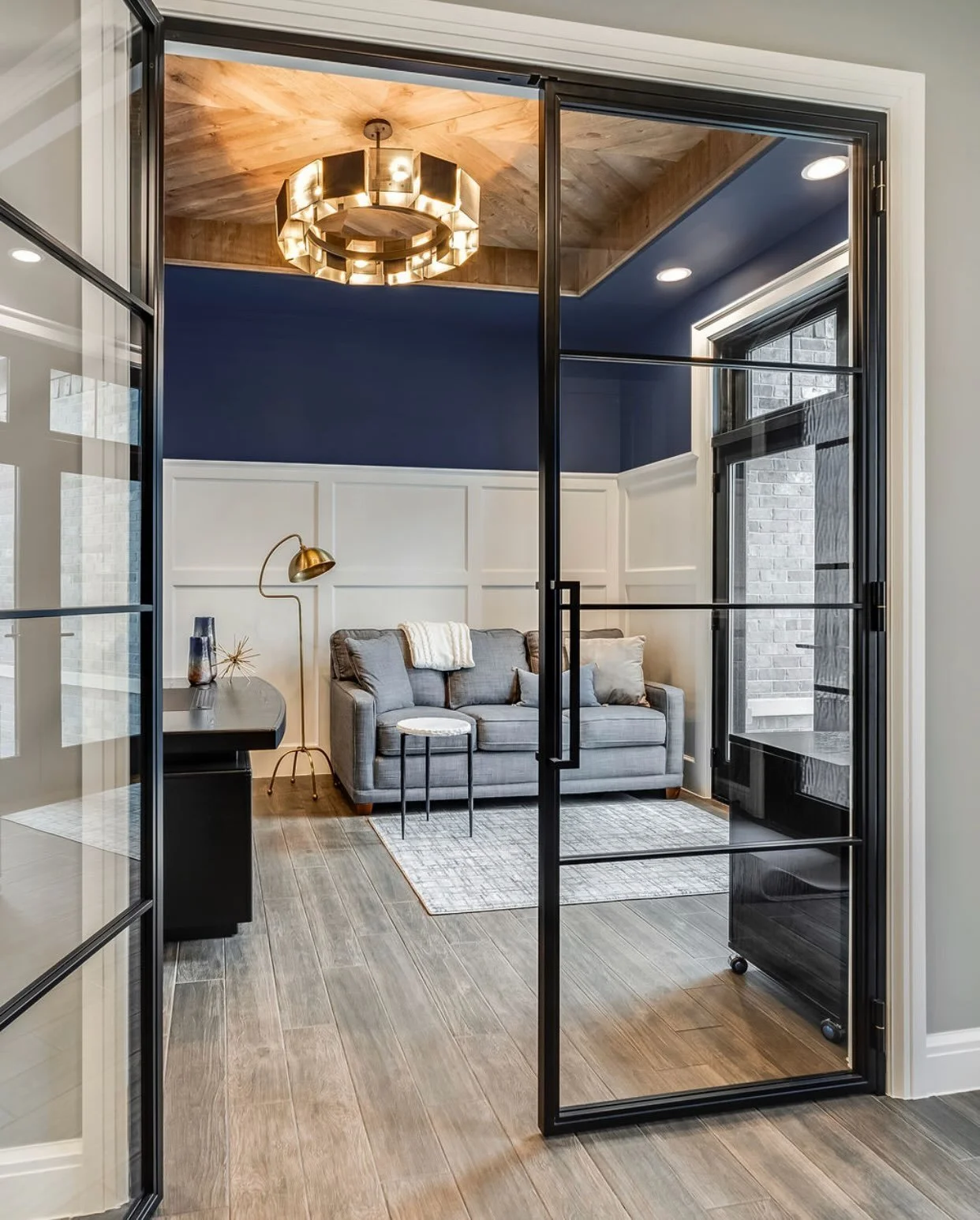 Mondays feel brighter in this home office.

#LuxuryHomeOffice #LuxuryInteriorDesign #HomeOfficeDesign #CustomInteriors InteriorDesignInspiration [luxury home office, luxury home office design, custom home office, elegant office design, home office bu