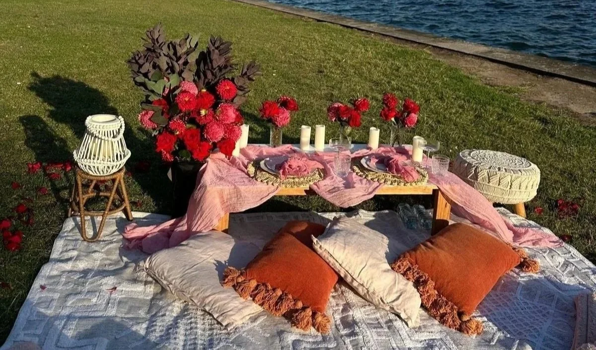 crimson%2Bproposal%2Bpicnic.jpg