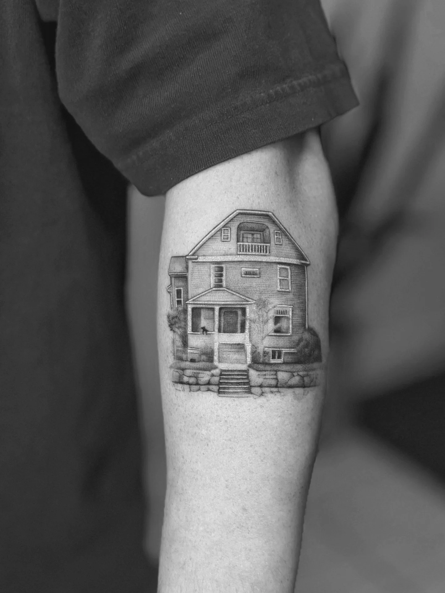 Home Sweet Home
For my boy @iamjakecrocker
Getting to learn the depth and history of the events that happened in his home was such a high honor. #
Glad I could pay tribute
#seattletattoos #seattletattooartist #inked #tattooist #tattooideas #arch
