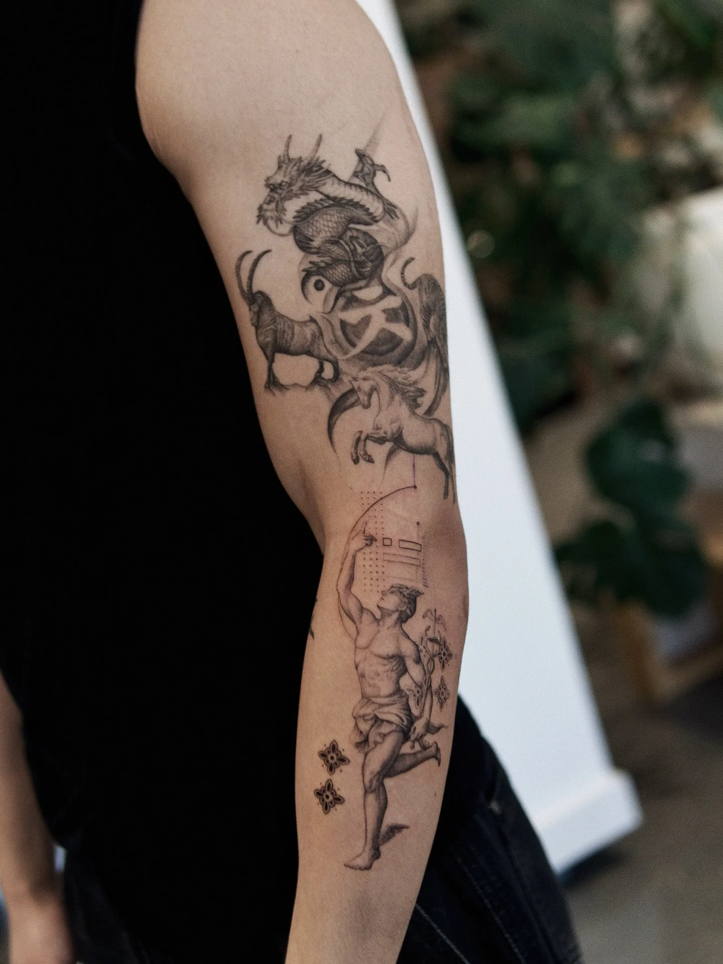 In progress shot for Daniel. 

Healed upper arm and newest addition for his sleeve with Hermes and ornamental design. 

#seattletattoos #tattooideas #seattletattooartist