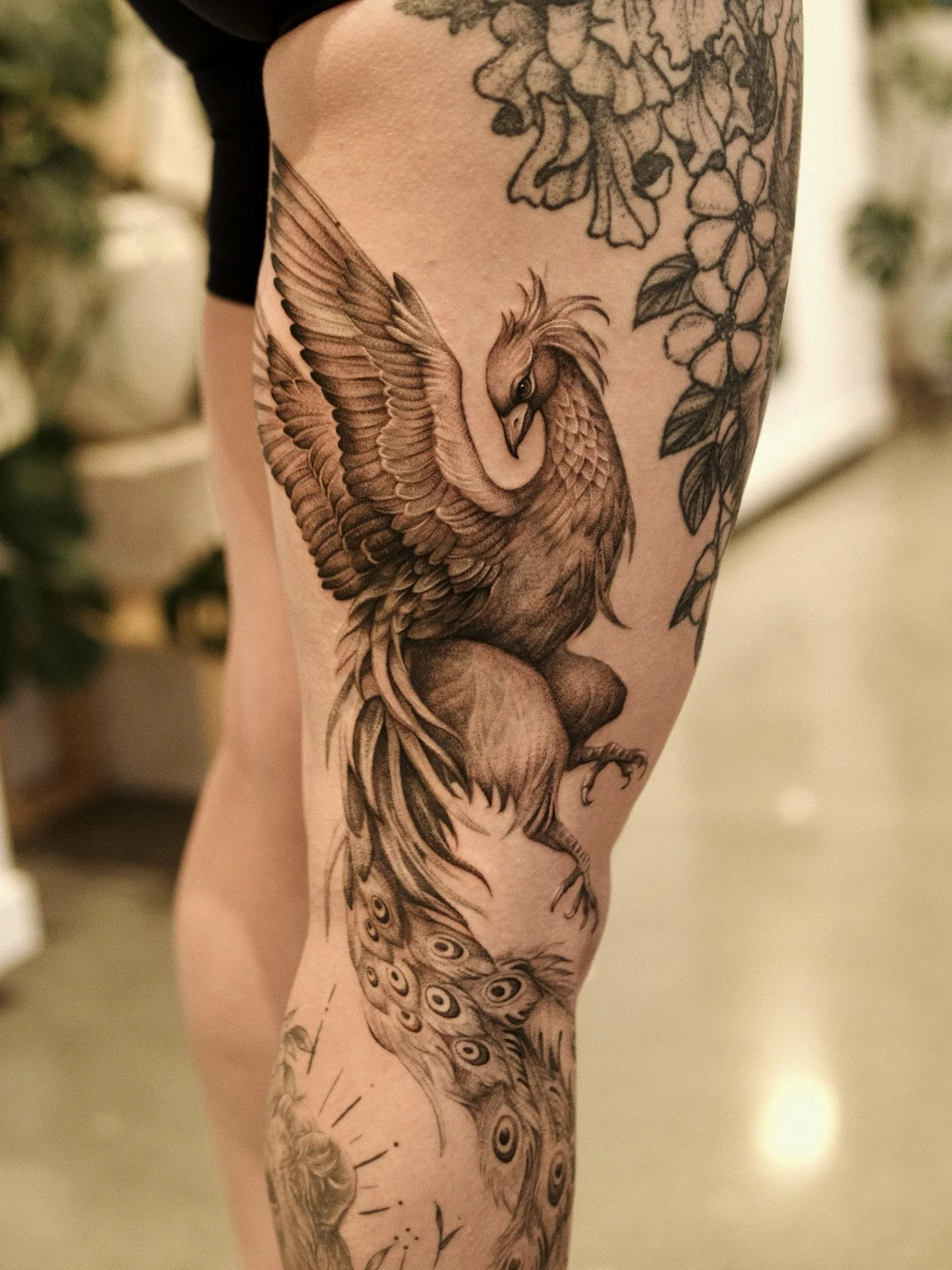 Phoenix for Rita 

It has been such a pleasure finishing this tattoo over a few sessions. While we still have some more shading to incorporate, I found a lot of growth in this design. 

#seattletattooartist #seattletattoo #mariners