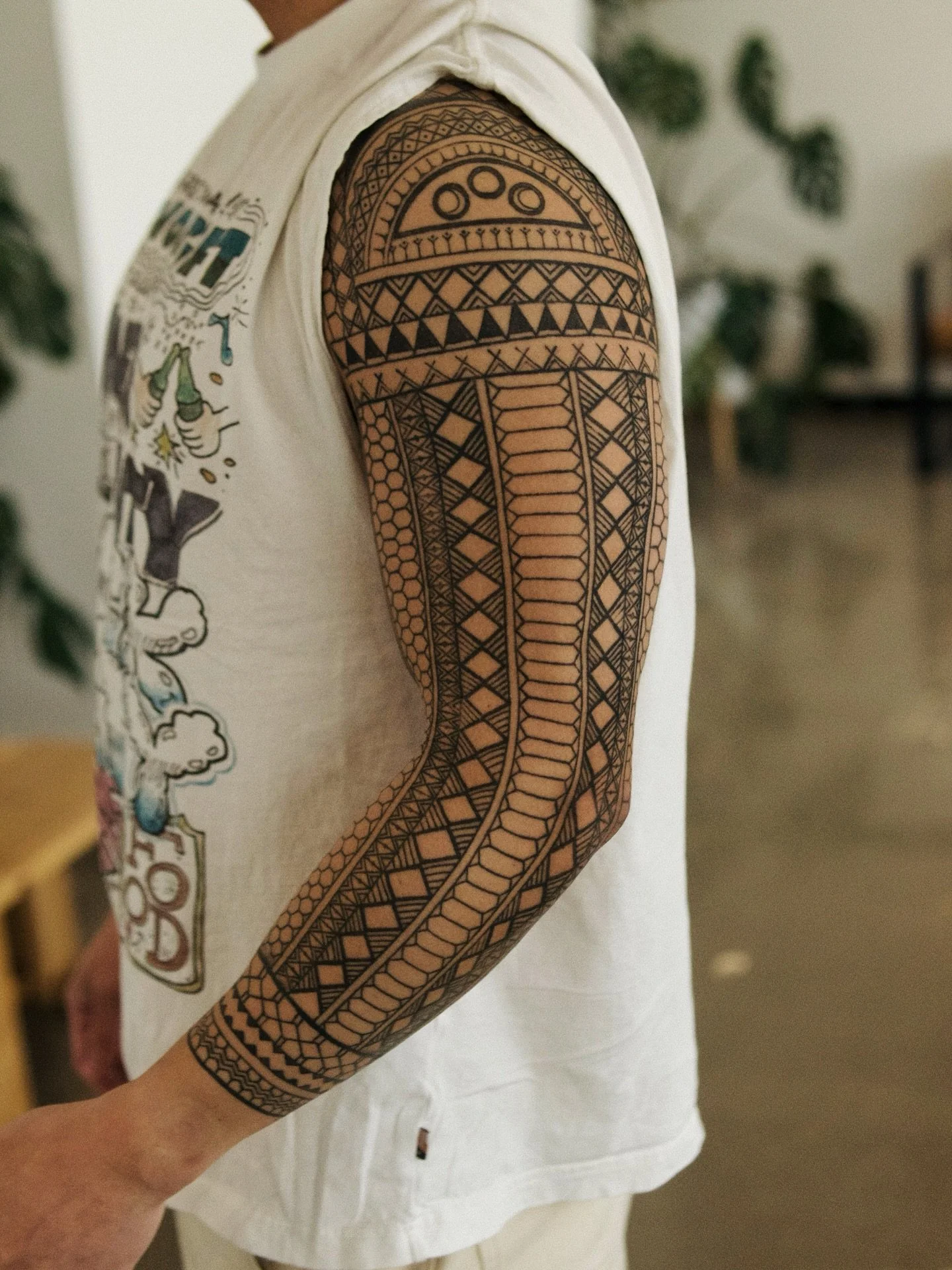 Gifts from the motherland. 

This was Jomar&rsquo;s first tattoo and I&rsquo;m forever grateful for the trust as we&rsquo;ve continued his other projects in a modern style. 

Healed 2.5 years 

Been a while since I&rsquo;ve tattooed Filipino specific