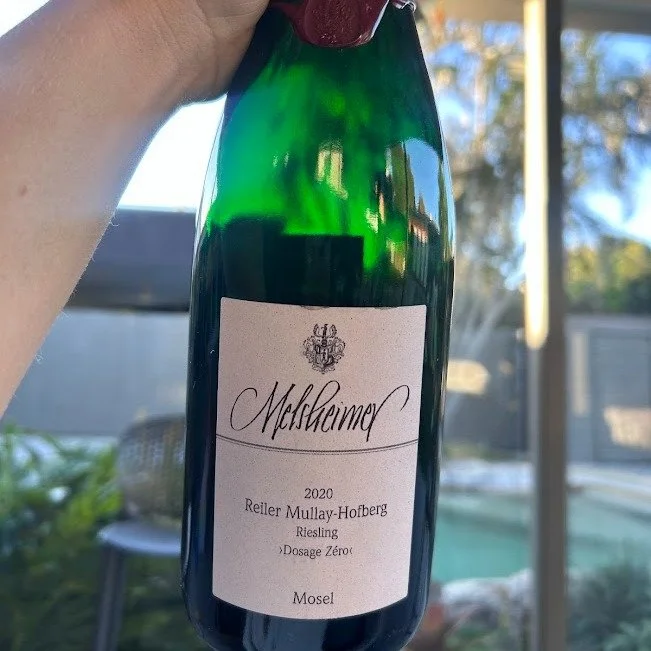 Laser-sharp acidity, vibrant flavors that showcase the unique terroir, impressive length&hellip; but this isn&rsquo;t Champagne (and definitely not Prosecco!) 🤯

Sparkling Riesling is on the rise, both in production and popularity. GG explored the t
