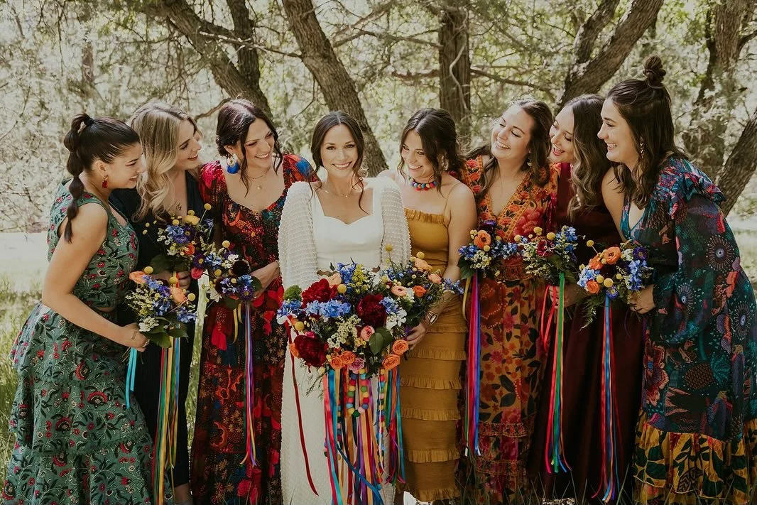 We&rsquo;re getting ready for another gorgeous wedding this weekend and it&rsquo;s going to be a fun one with lots of pretty details.💙

Photography: @dawn.louise.photography
Florals: @mountainbelleflowerfarm @superetteweddings
Bar: @thethirstyrooste