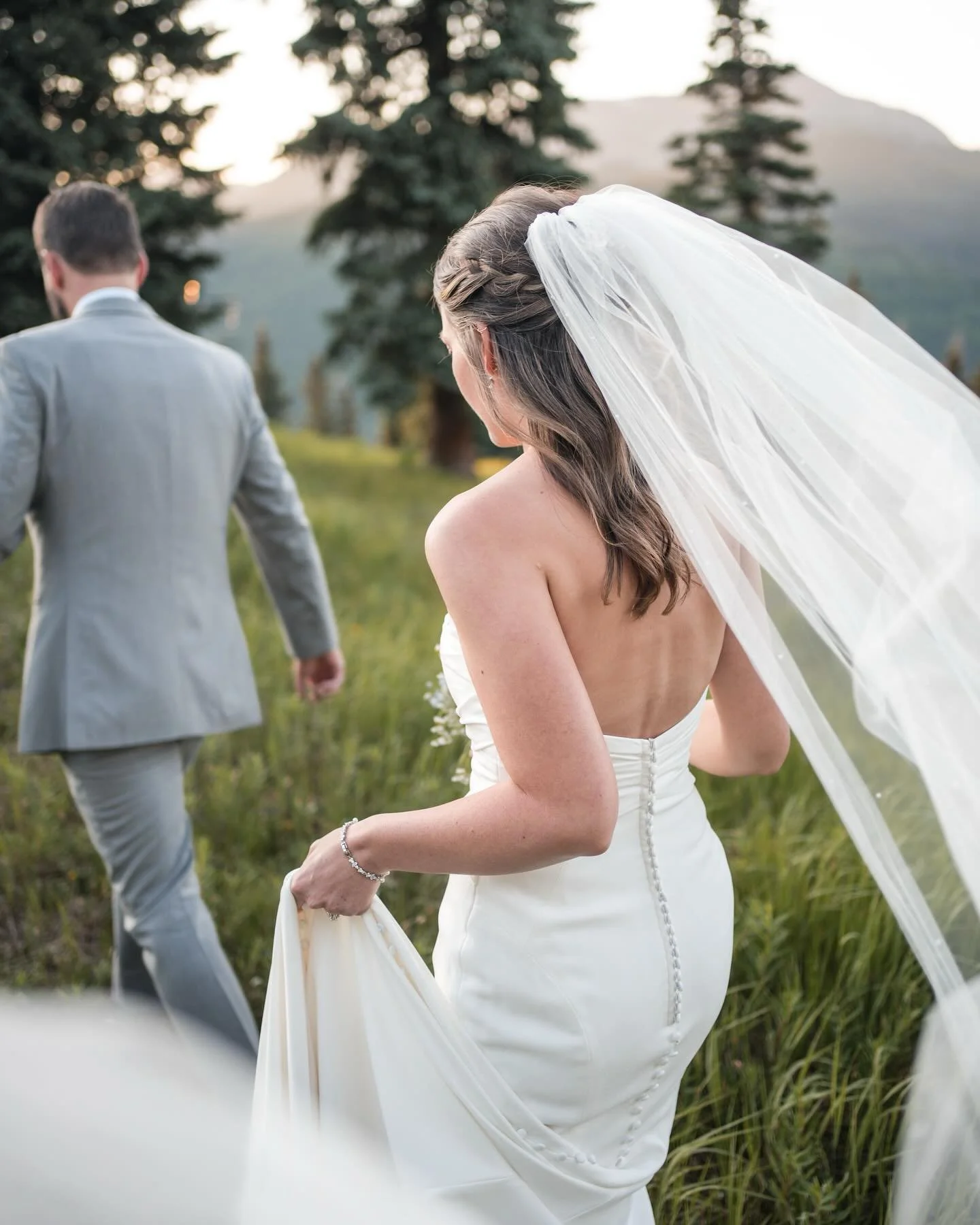 Congratulations to these two!🤍 

I loved working with H + B to plan their dream mountain wedding.

H + B got engaged in the Himalayas and wanted to incorporate the mountains and adventure into their wedding. From mountain views to Himalayan salt tab