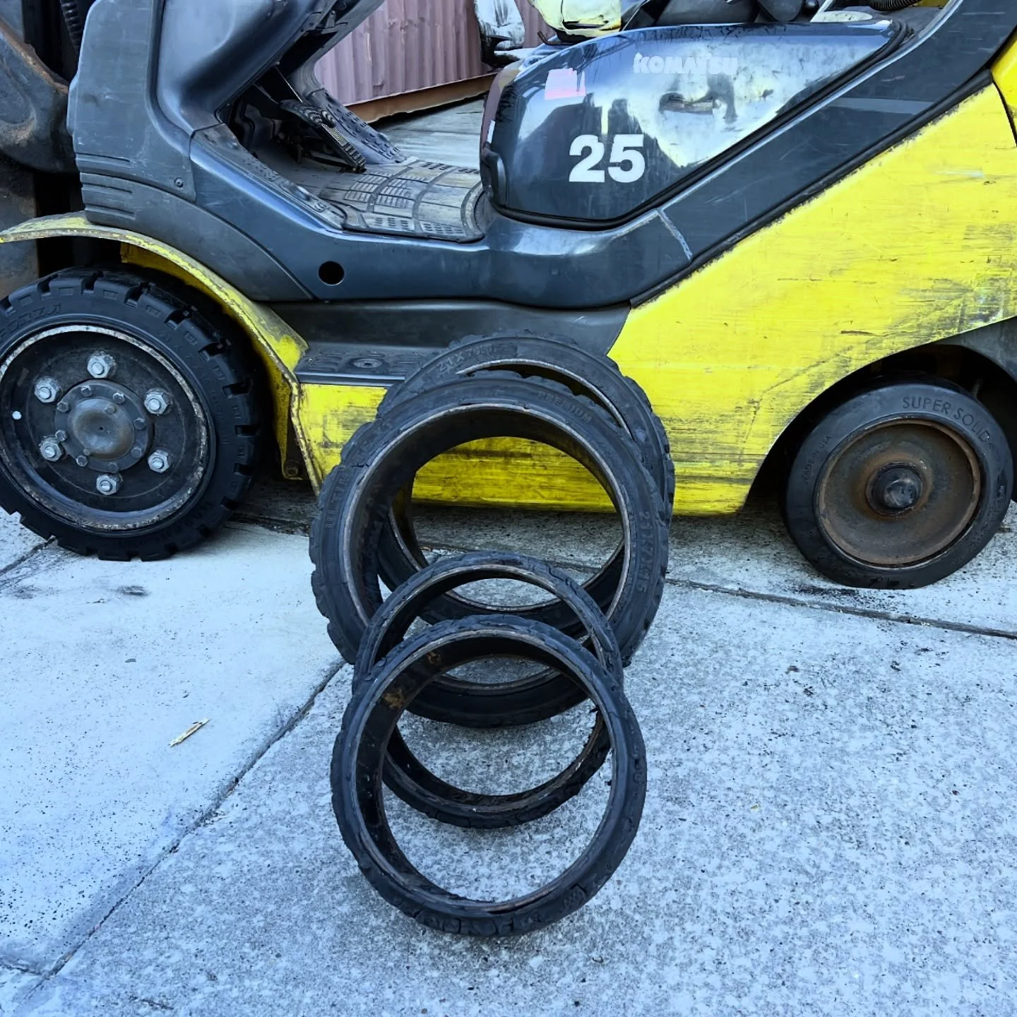 SUPER SOLID 🛞🔥
Another fleet UPGRADED!

🚨 Not sure if it&rsquo;s time to upgrade your fleet?
📎 Fill out a quick form (3mins max.)
📆 Our team will reach out same day to get our techs out to you ASAP

📲 713-319-6613

🌐https://www.houstonindustri