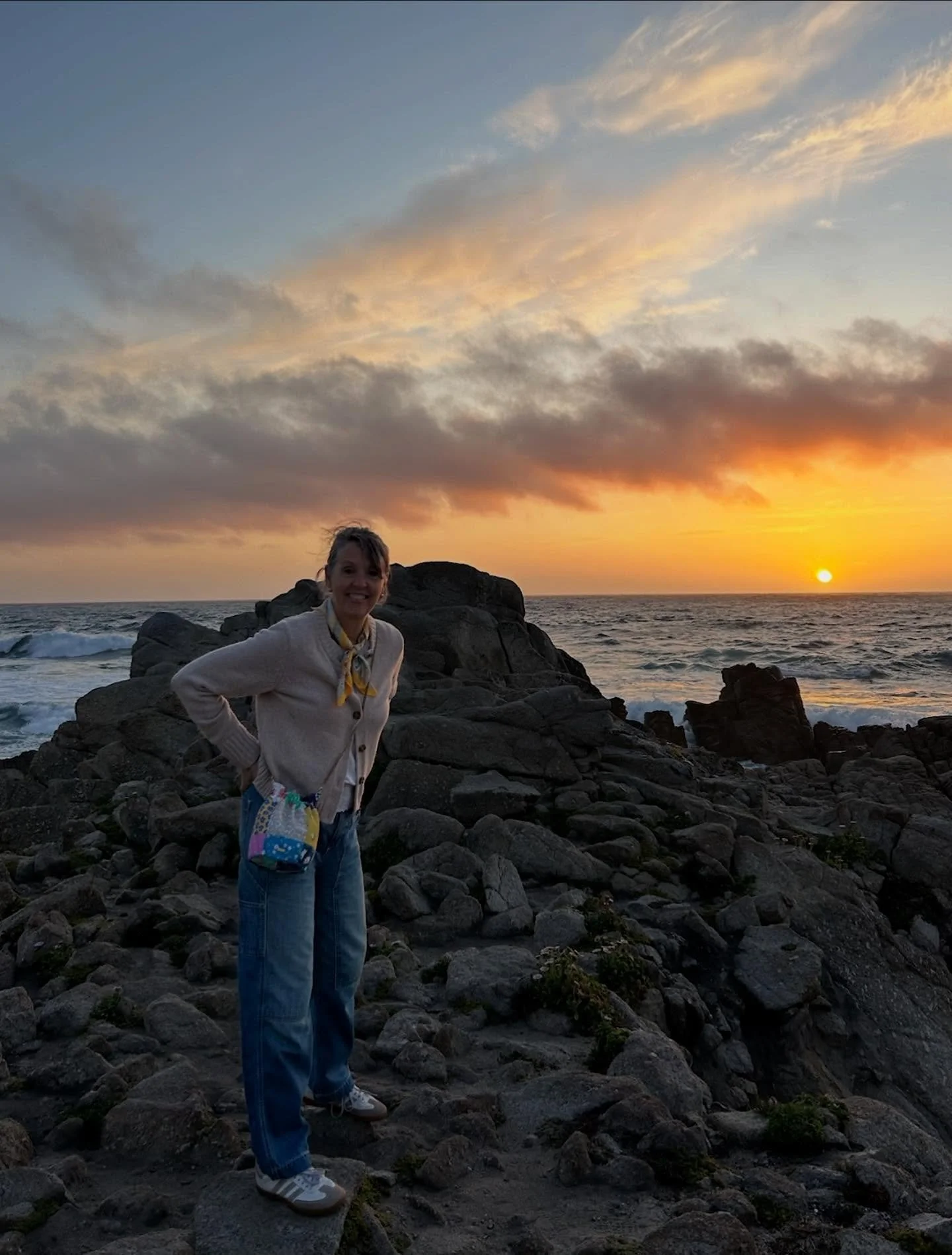 Merry Christmas from TOPYN! 🤎 Your support this year has been such a gift - thank you for being part of this journey with me!