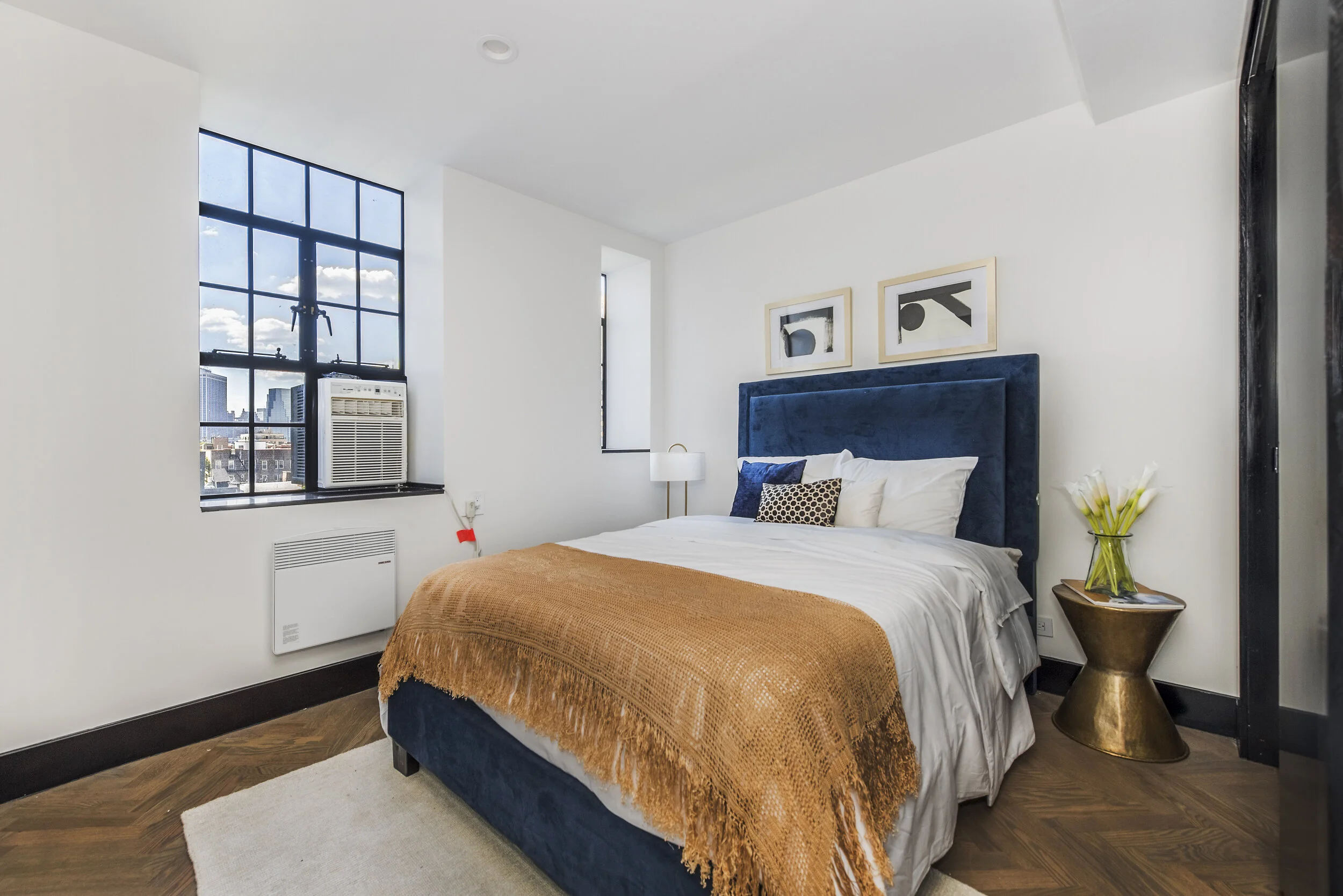 25 Monroe Place_7A_Bedroom.jpg