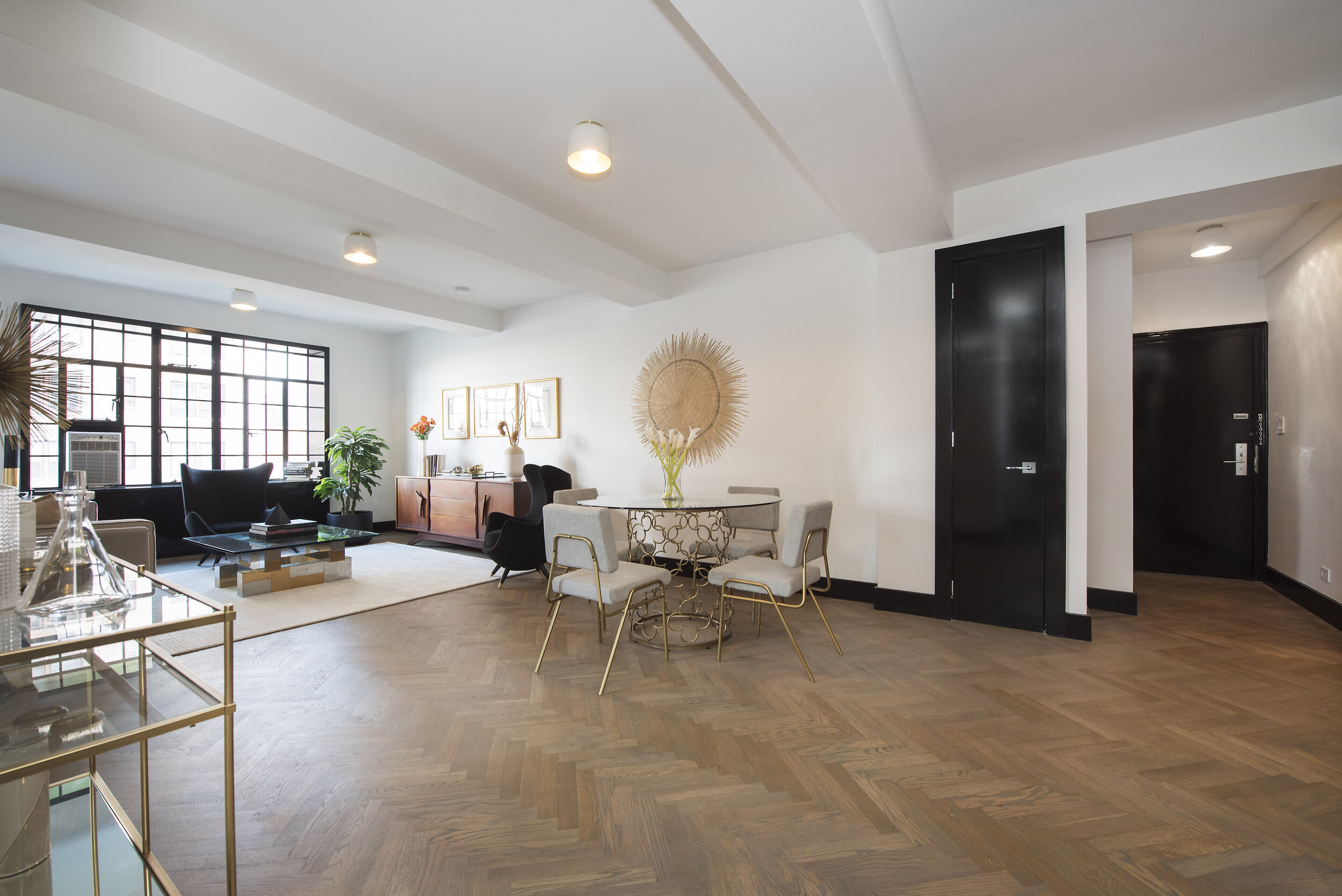 25 Monroe Place_7A_LIving_Room.jpg