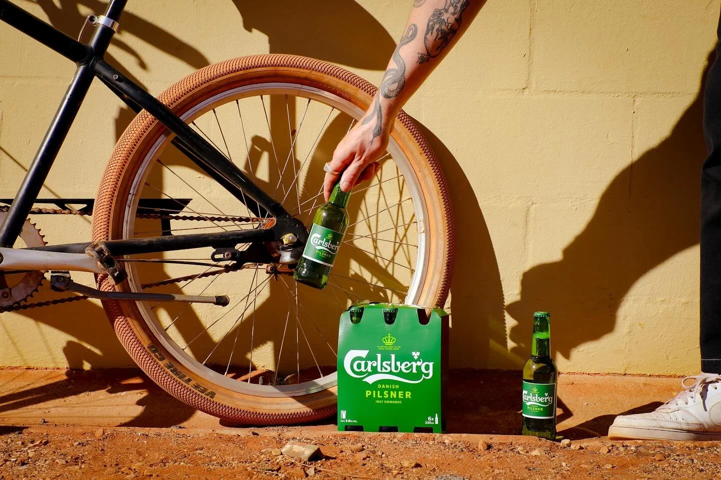 Grab yourself an ice cold Carlsberg. 

📸 @tommycreative_