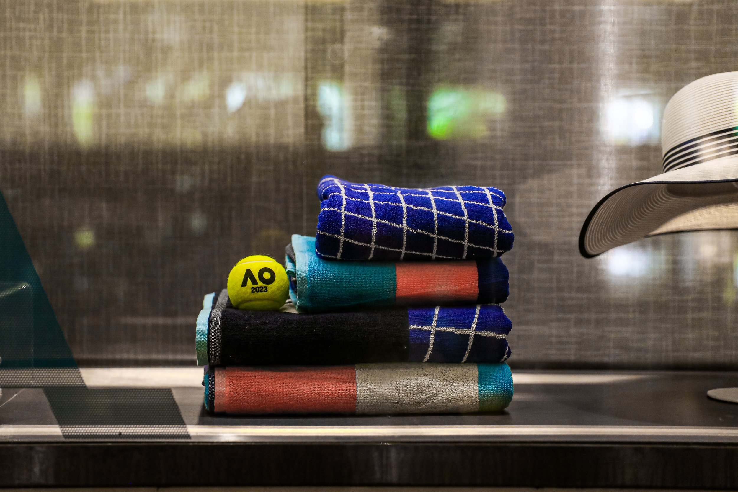 CROWN-AO-MERCH-15.jpg